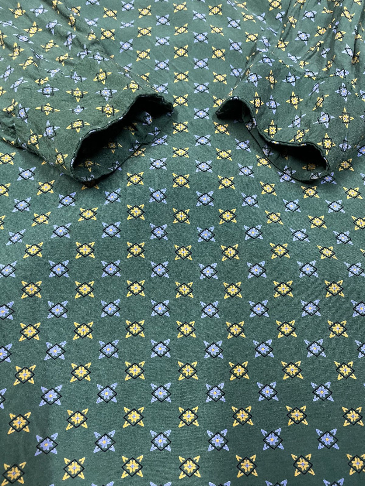 Beams Plus × Designer × Japanese Brand Vintage Beams Plus Shirt Button Up Rayon Size US L / EU 52-54 / 3 - 3 Thumbnail