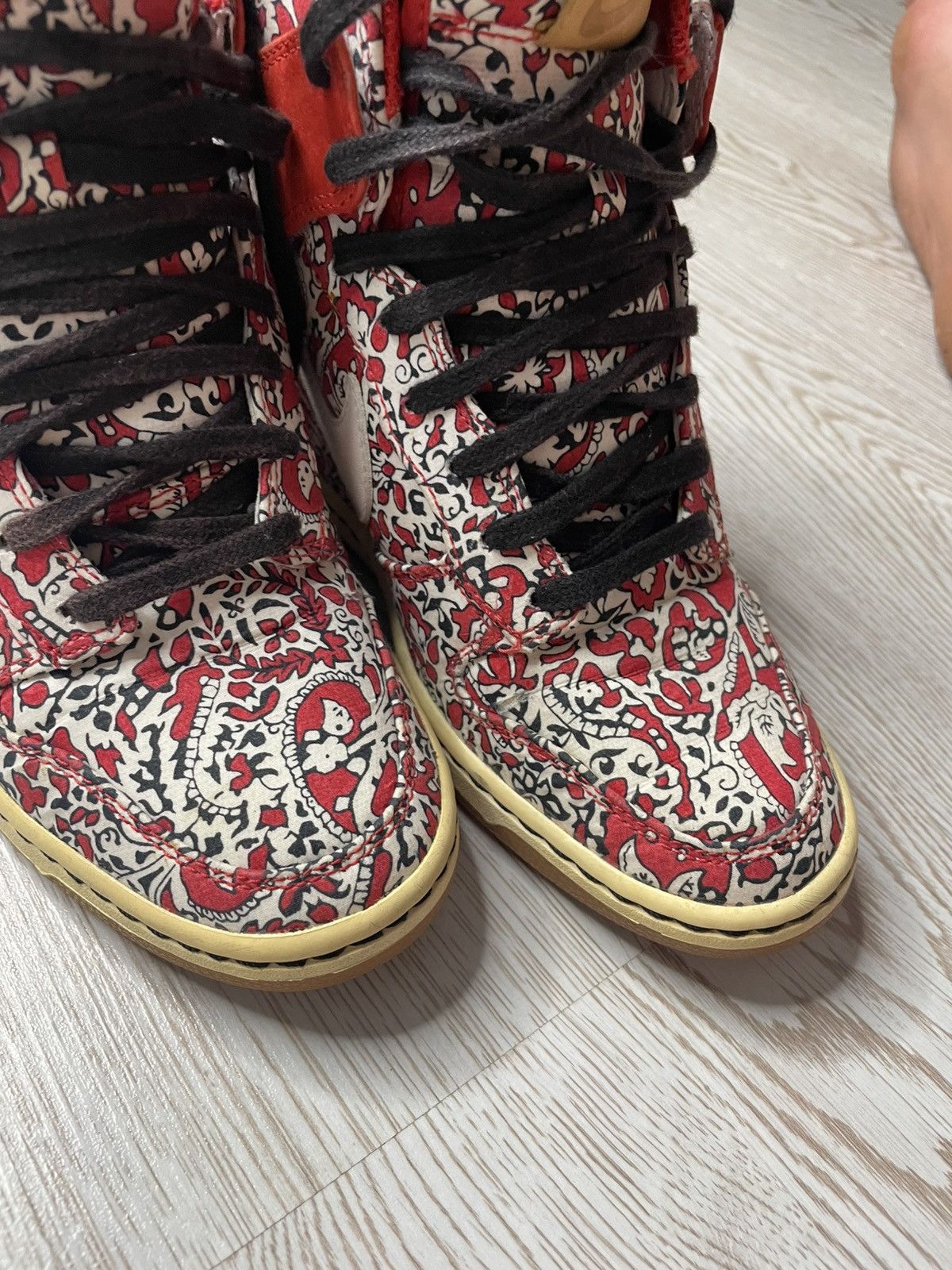 Vintage Nike Dunk Sky Hi Shoes Liberty of London Red Womens size 6 Size US 6 / IT 36 - 6 Thumbnail