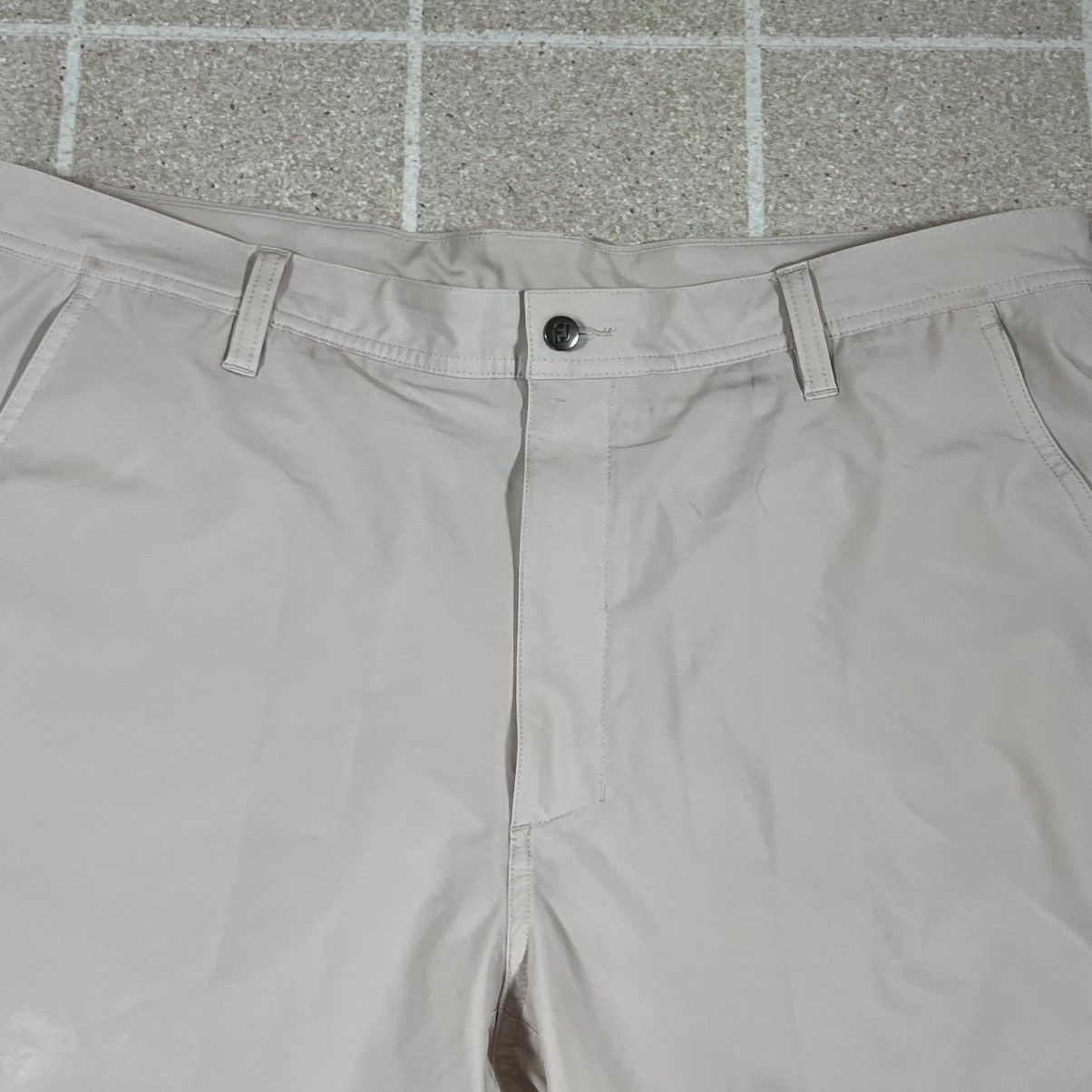 Footjoy FootJoy Shorts Mens 38 Khaki Beige Golf Performance Chino Size US 38 / EU 54 - 2 Thumbnail