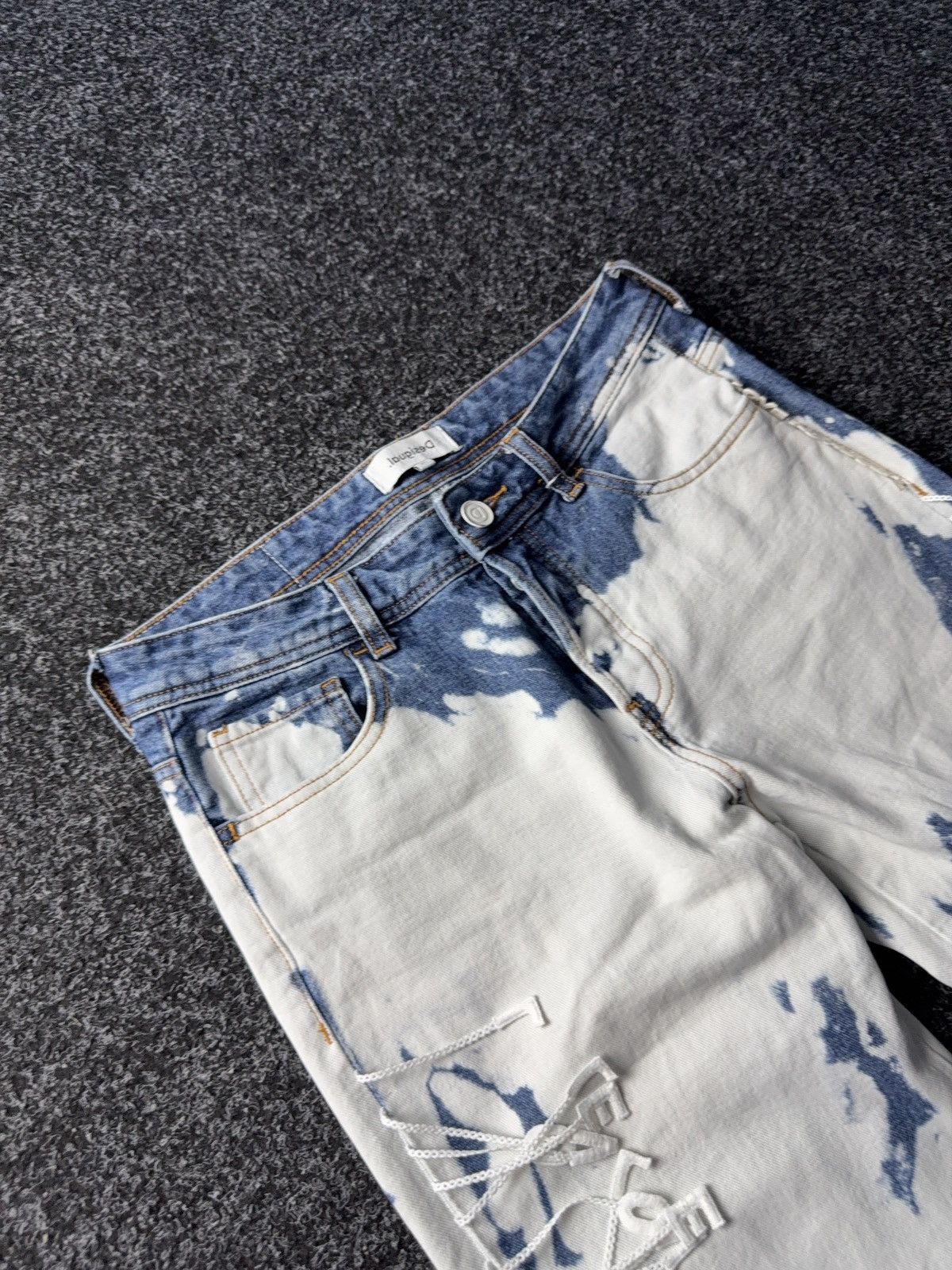 Designer × Desigual Desigual Bleached Lace-Up Jeans with Letter Embroidery Size 28" / US 6 / IT 42 - 6 Thumbnail