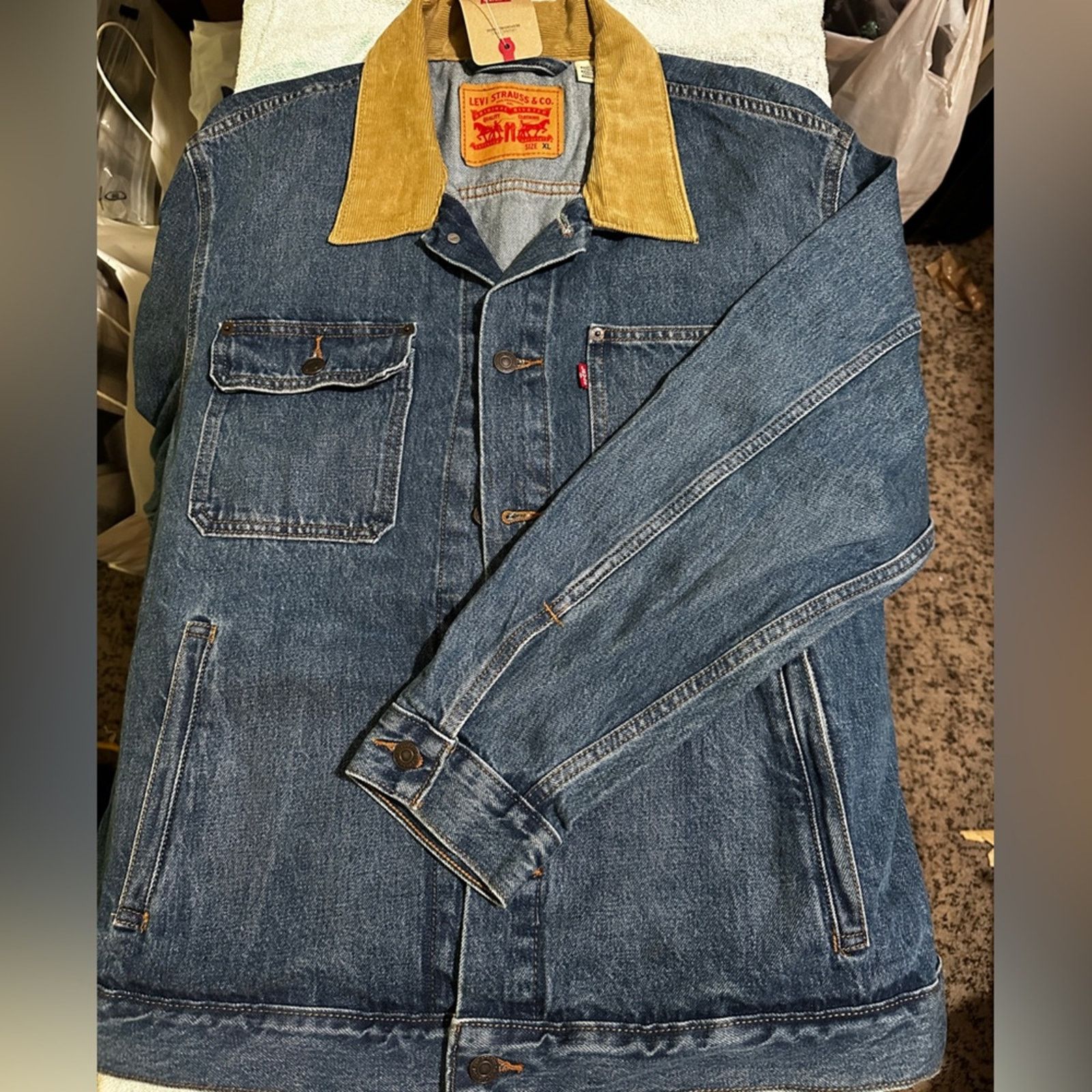 Levi's LEVI'S MEN'S TRUCKER JACKET Size US XL / EU 56 / 4 - 2 Thumbnail