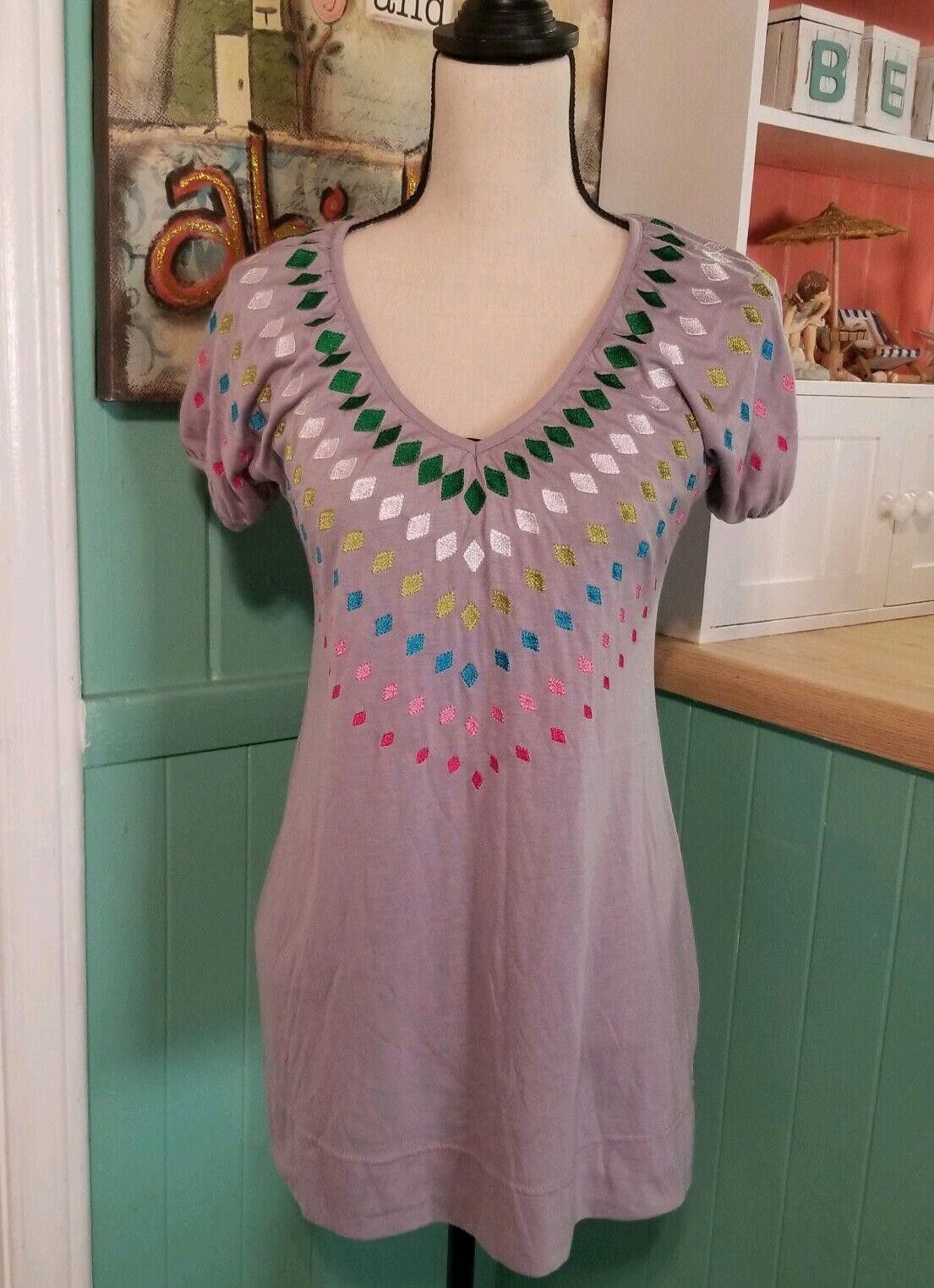 Forever 21 Forever 21 Top Size Small V Neck Grey Long Stretch Size S / US 4 / IT 40 - 1 Thumbnail