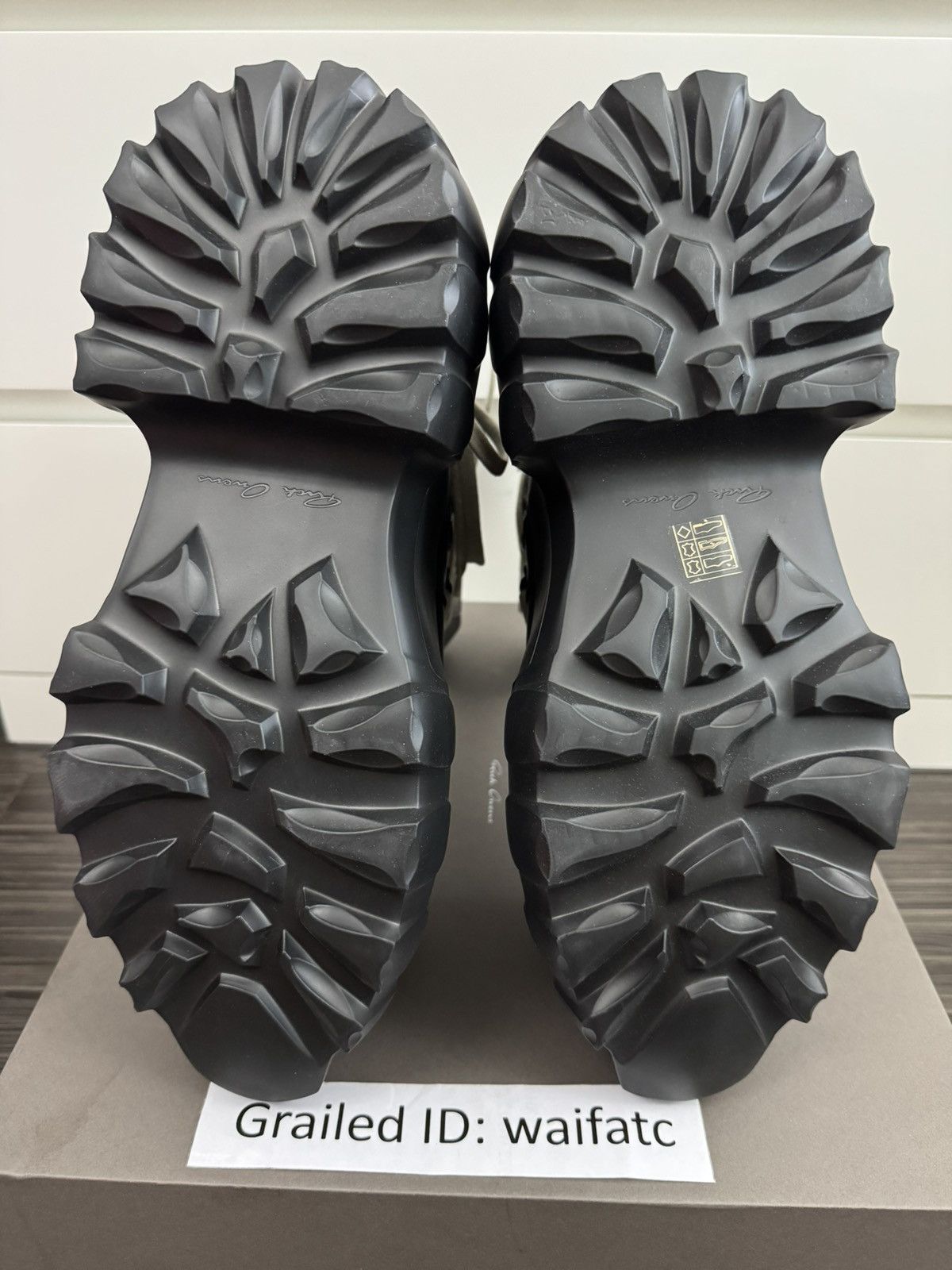 Rick Owens RICK OWENS TEMPLE BLACK MEGALACED MEGA TRACTOR BOOTS Size US 10 / EU 43 - 6 Thumbnail