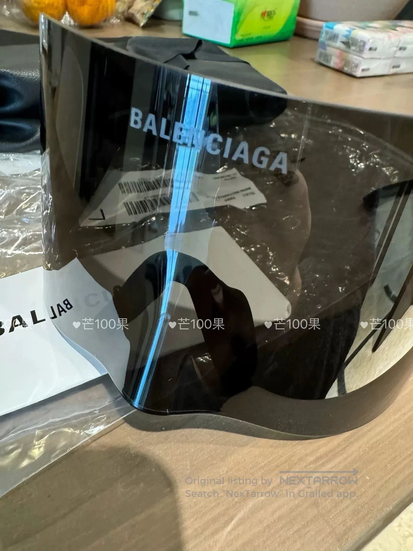 Balenciaga Balenciaga 23 Mask Sunglasses. Size ONE SIZE - 1 Thumbnail