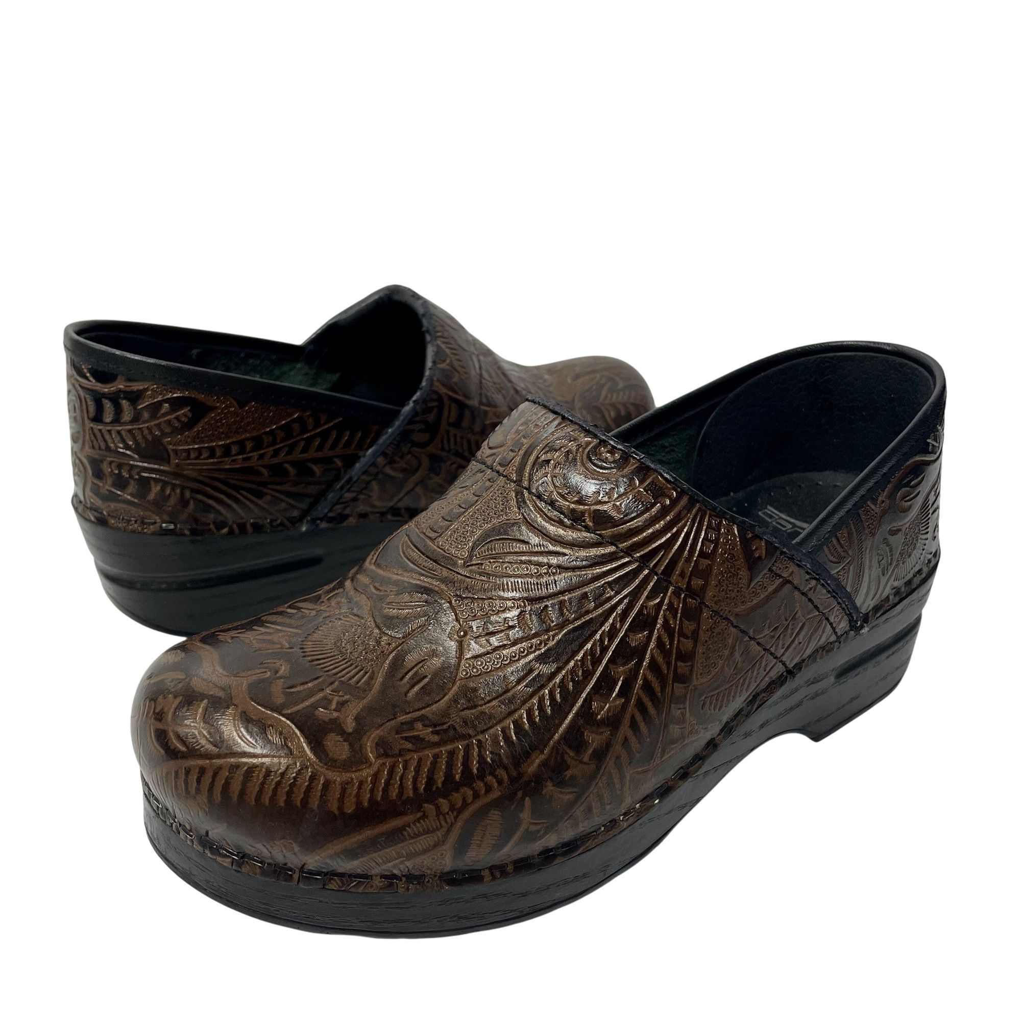 Dansko Dansko ANTIQUE TOOLED Leather Clogs Professional Shoes Size US 9 / IT 39 - 1 Thumbnail