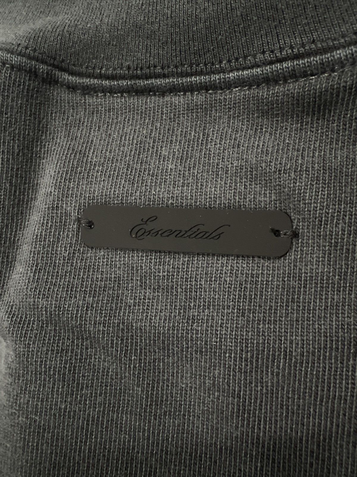Essentials Fear of God Essentials 90s short sleeve Faded Iron Size M Size US M / EU 48-50 / 2 - 8 Thumbnail