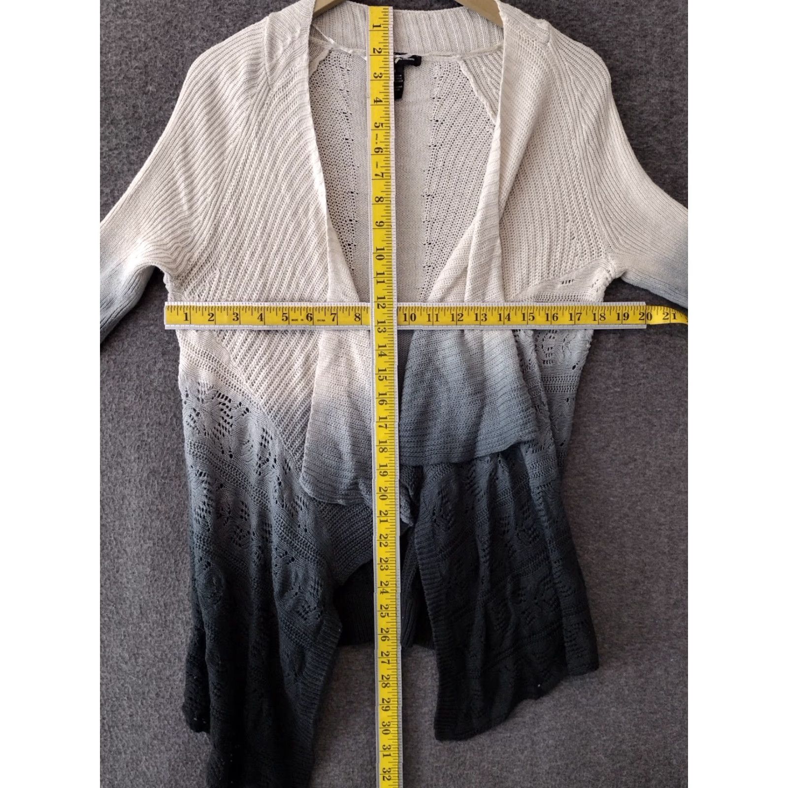 Vintage I.N.C Chic Lite Ombré Cardigan Cream Dye 2 Tone Sweater Size M Size M / US 6-8 / IT 42-44 - 4 Thumbnail