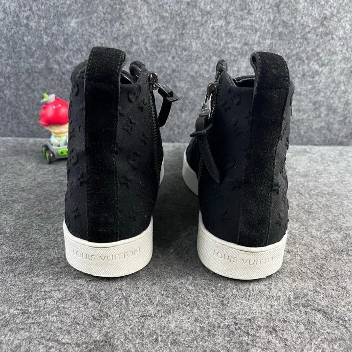 Other Louis Vuitton High-Top Lace-Up Sneakers -2508 Size US 7.5 / EU 40-41 - 3 Thumbnail