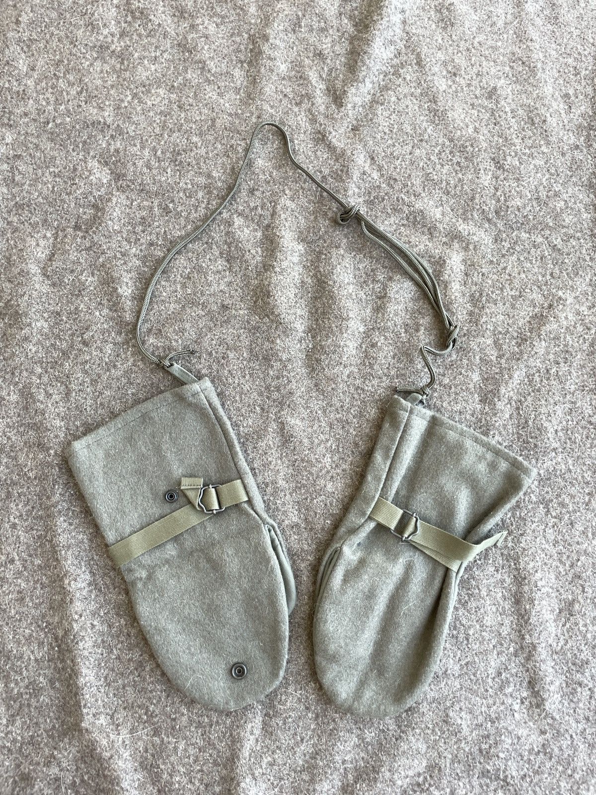 Other Austrian Military Vintage Wool Gloves Size ONE SIZE - 4 Thumbnail