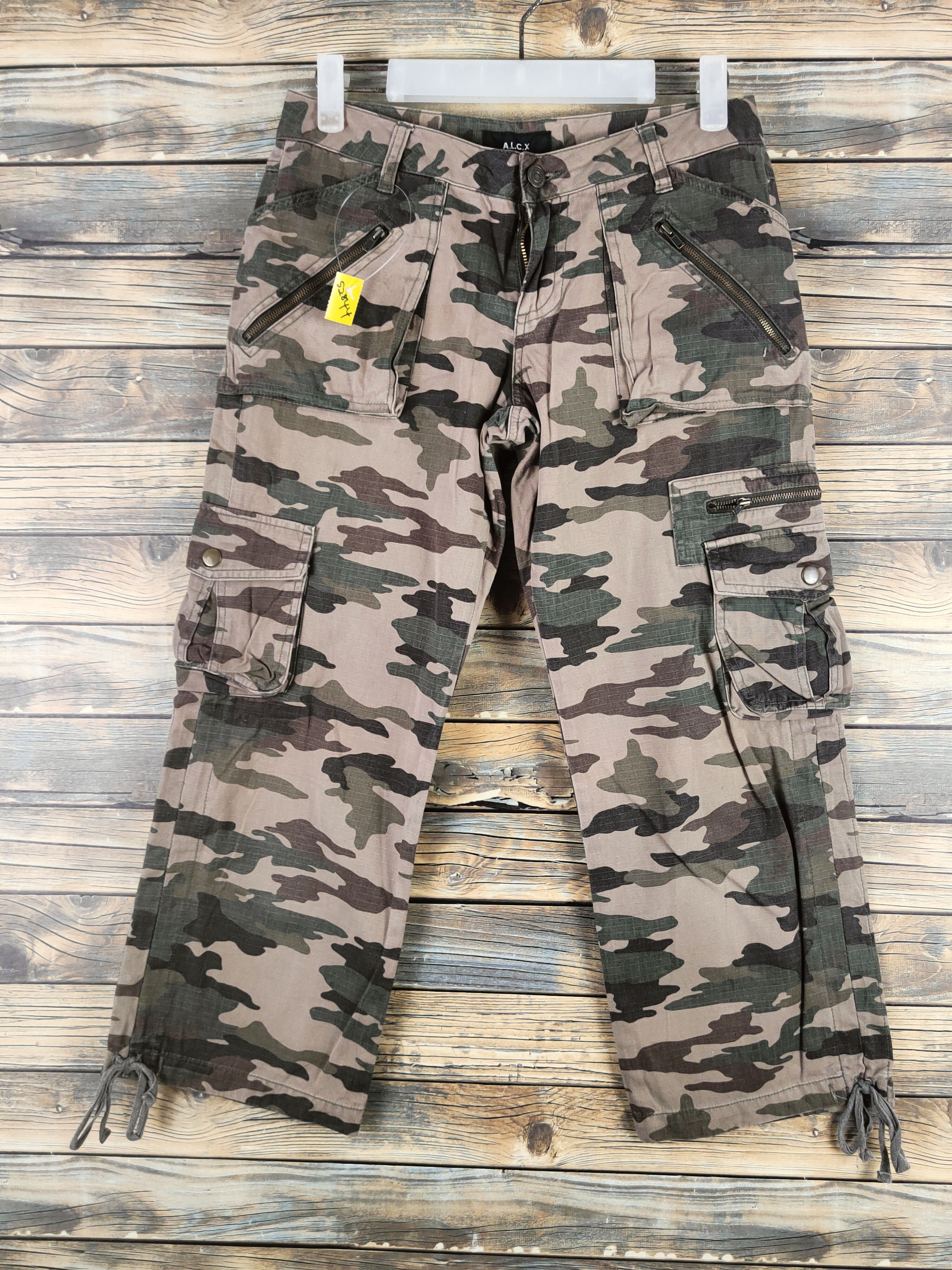 Japanese Brand A.L.C.X Camouflage Multipocket Cargo Pants #S2844 Size 27" / US 4 / IT 40 - 1 Thumbnail