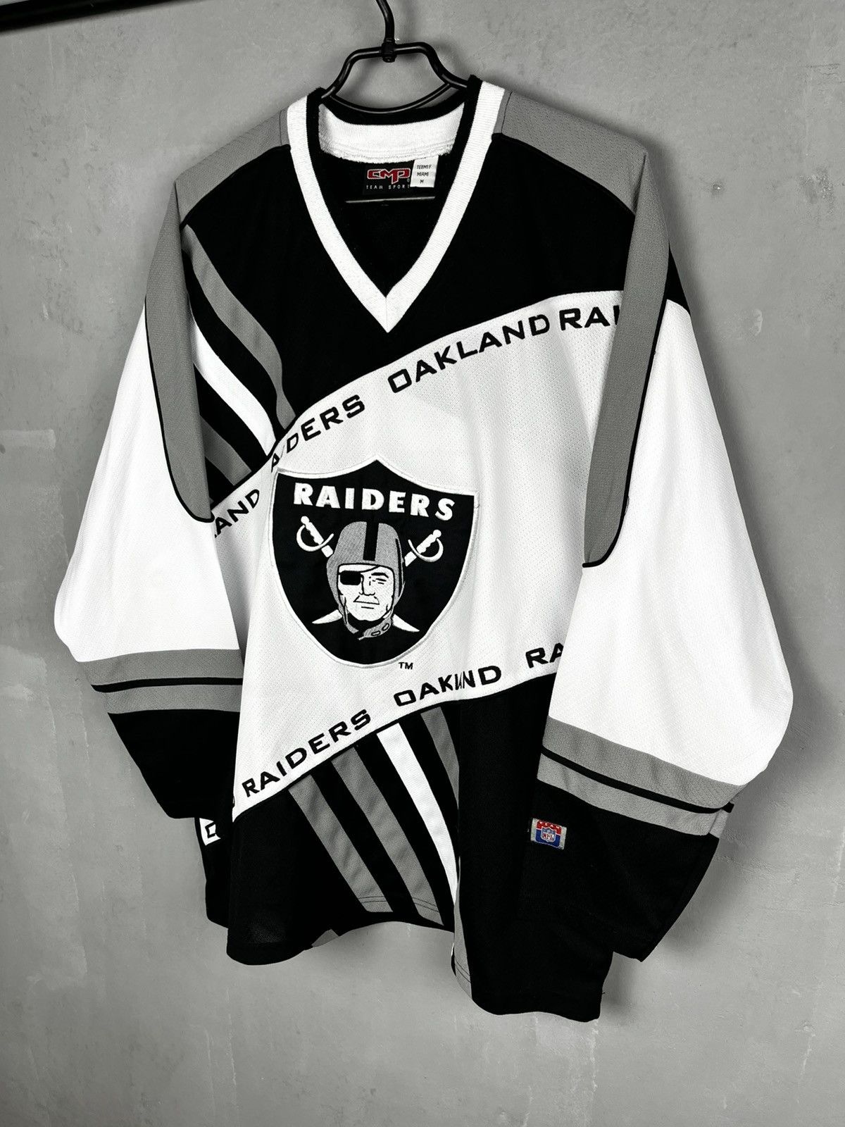 Vintage Oakland Raiders jersey, NFL vintage football, 90s hip hop Size US M / EU 48-50 / 2 - 1 Thumbnail