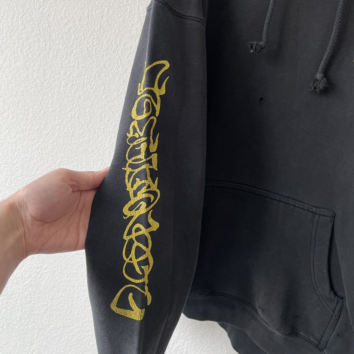 Independent Trading Co. × Japanese Brand × Vintage Vintage 00s Japanese Mask Tattoo Graphic Thrashed Hoodie Size US XL / EU 56 / 4 - 5 Thumbnail
