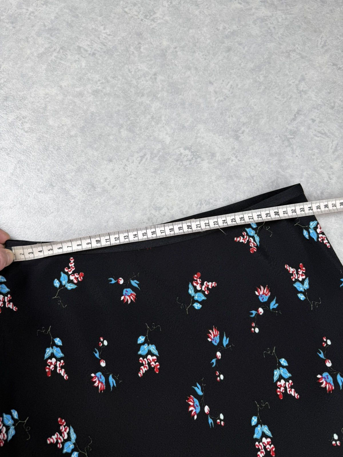 Diane von Furstenberg Diane Von Furstenberg Floral Skirt Black Size S Size 27" / US 4 / IT 40 - 12 Thumbnail