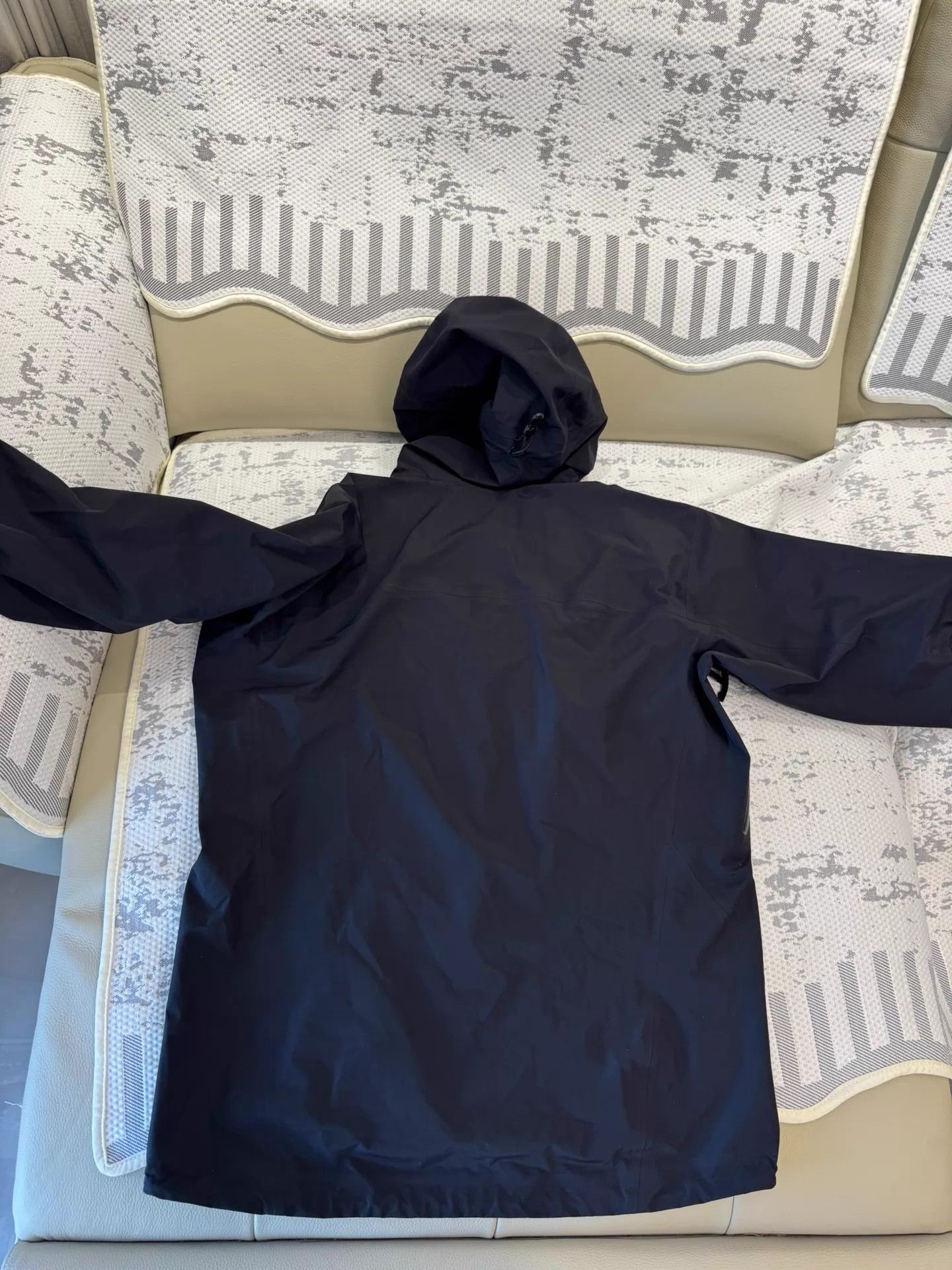 Arc'teryx Arcteryx Beta Gore-Tex Hard Shell Jacket L Size US L / EU 52-54 / 3 - 7 Thumbnail