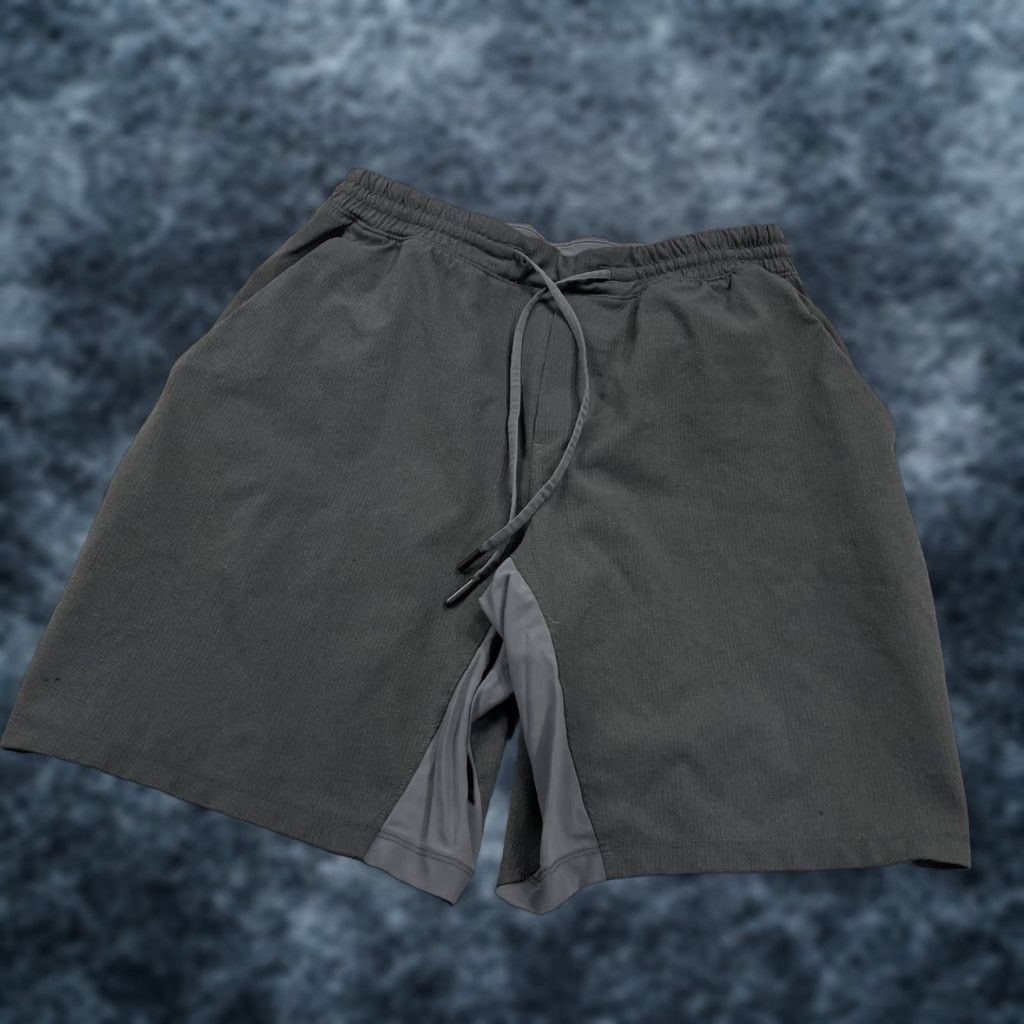 Lululemon Lululemon Shorts Mens M Gray Solid Pace Breaker 8 In Performance Regular Drawstring Gym & Training Women? Size US 31 - 1 Thumbnail