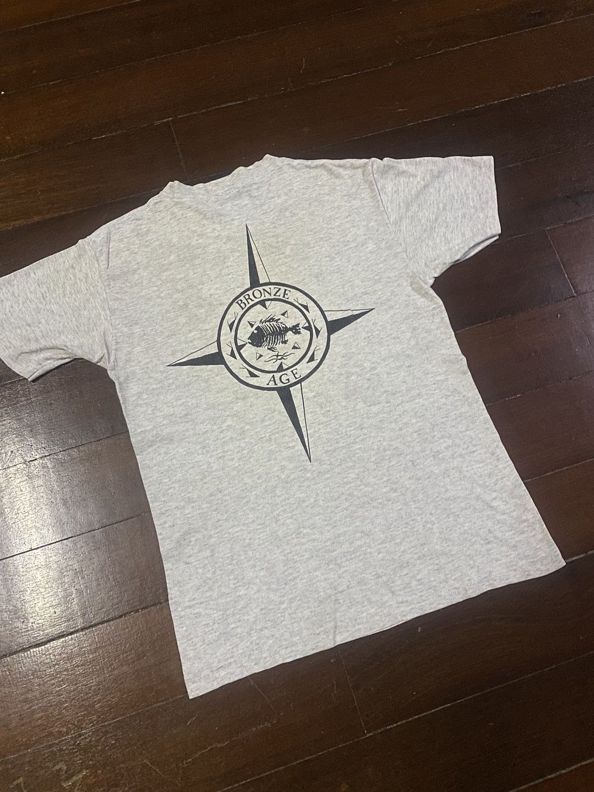 Hook-Ups × Powell Peralta × Vintage Vintage 90s Bronze Age Single Stitch Sun Faded Tee Size US L / EU 52-54 / 3 - 4 Thumbnail