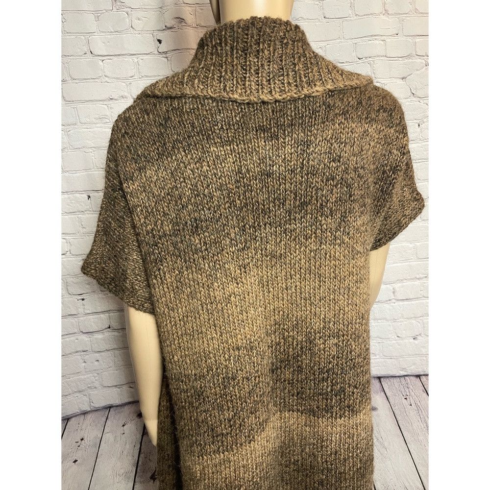 Other Hand Knit Wool Open Front Short Sleeve Grey Ombre Vest Card Size ONE SIZE - 4 Thumbnail