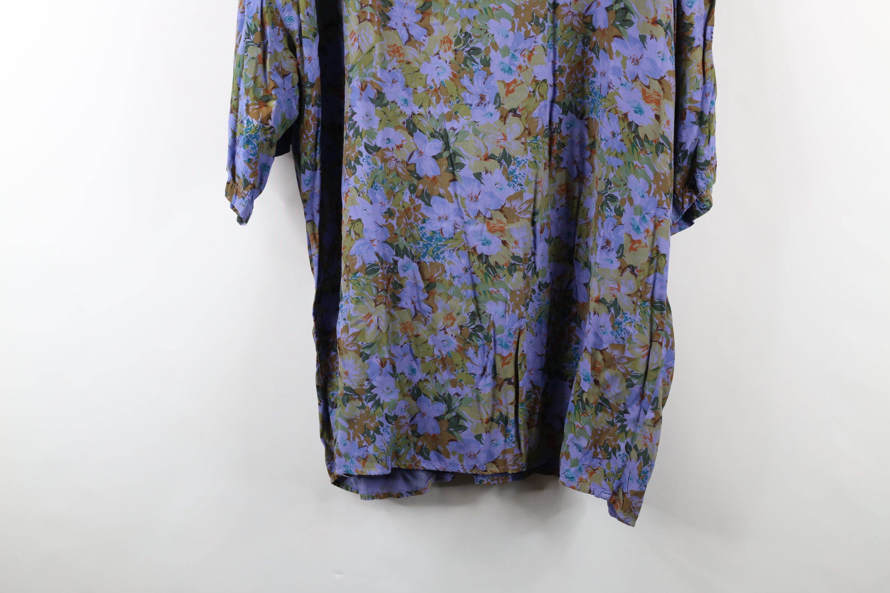Vintage Vintage 90s Streetwear Short Sleeve Collared Button Shirt Size US XL / EU 56 / 4 - 13 Thumbnail