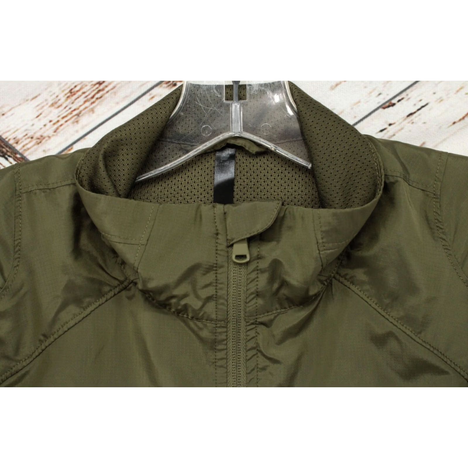 Fabletics VINTAGE Fabletics The Interval Jacket Mens S Green Full Zip Wind Breaker Size US S / EU 44-46 / 1 - 3 Thumbnail