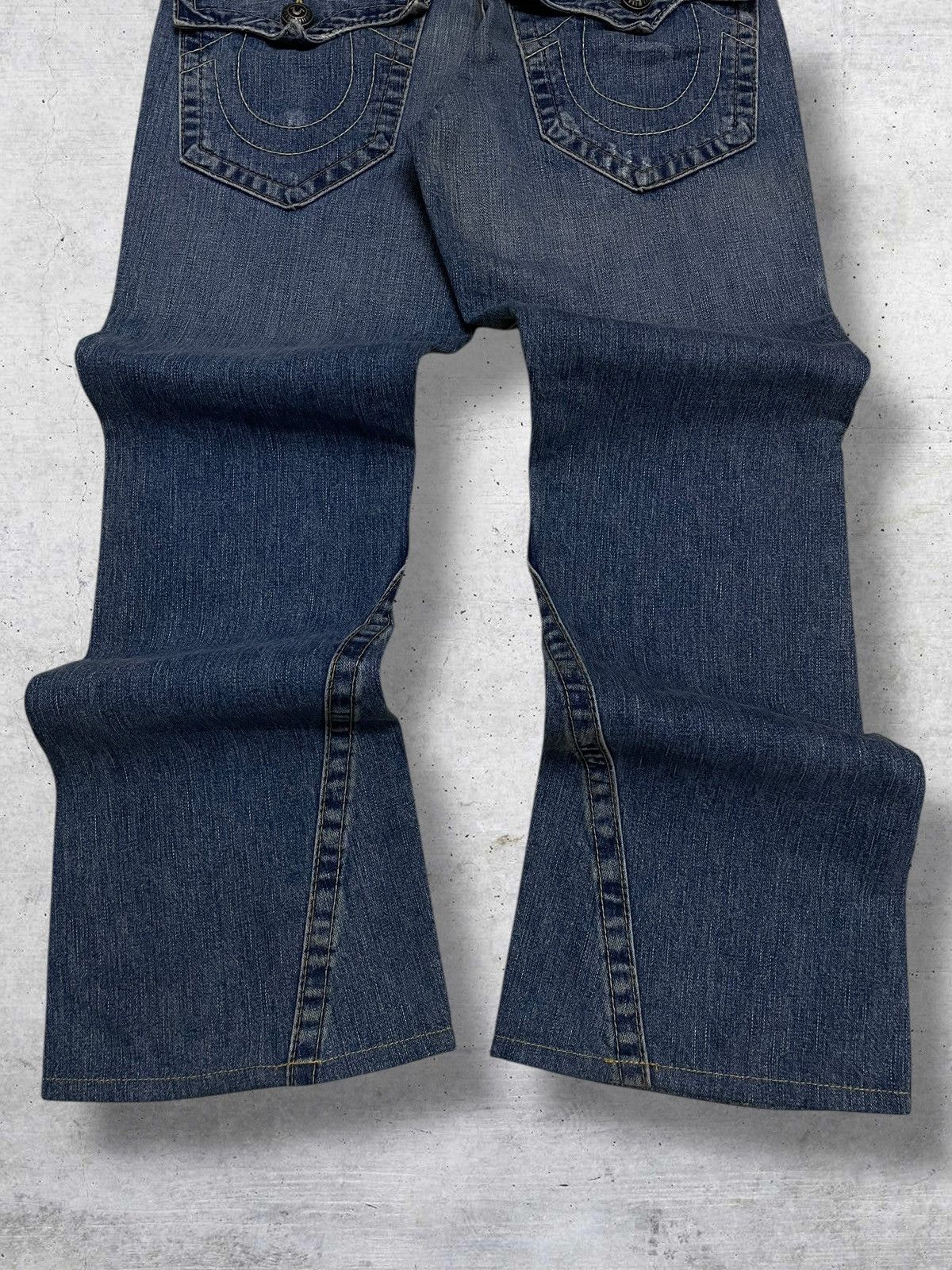 True Religion VINTAGE TRUE RELIGION DESIGNER RIPPED FAMOUS FLARED DENIM Size US 31 - 10 Thumbnail