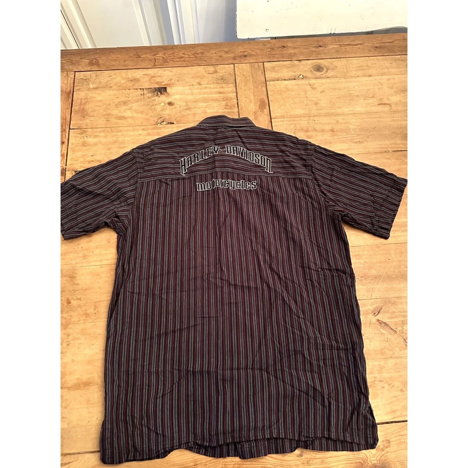 Harley Davidson Harley-Davidson Shirt Striped Short Sleeve Button-Up Embroidered L Mens Black Blocked by Harley-Davidson Theme: Motorcycle Size US L / EU 52-54 / 3 - 5 Thumbnail