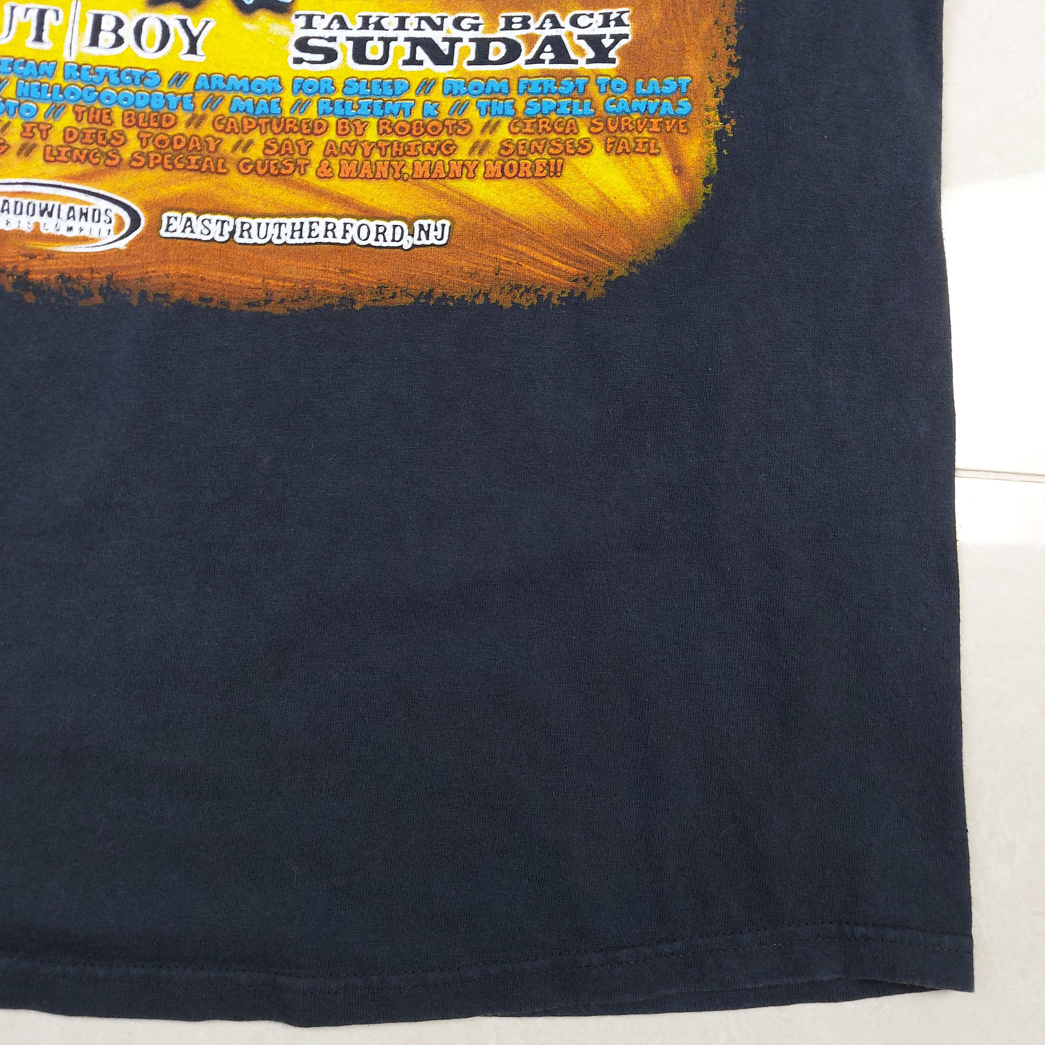 Band Tees VTG 2006 The Bamboozle Taking Back Sunday Fall Out Boy TEE Size US S / EU 44-46 / 1 - 9 Thumbnail
