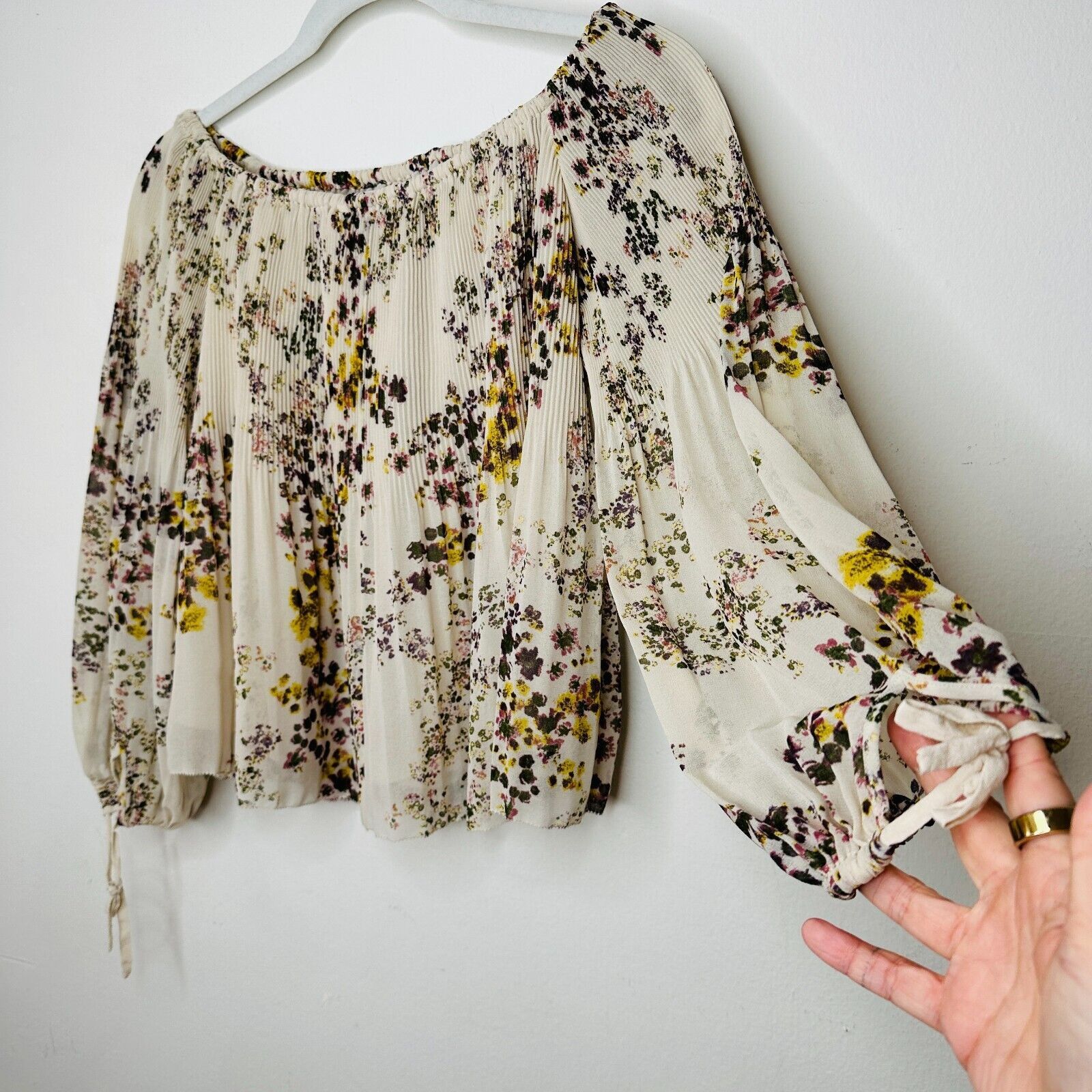 Aritzia Aritzia Wilfred Talence Cream Multi Floral Off Shoulder Top Size XS / US 0-2 / IT 36-38 - 2 Thumbnail