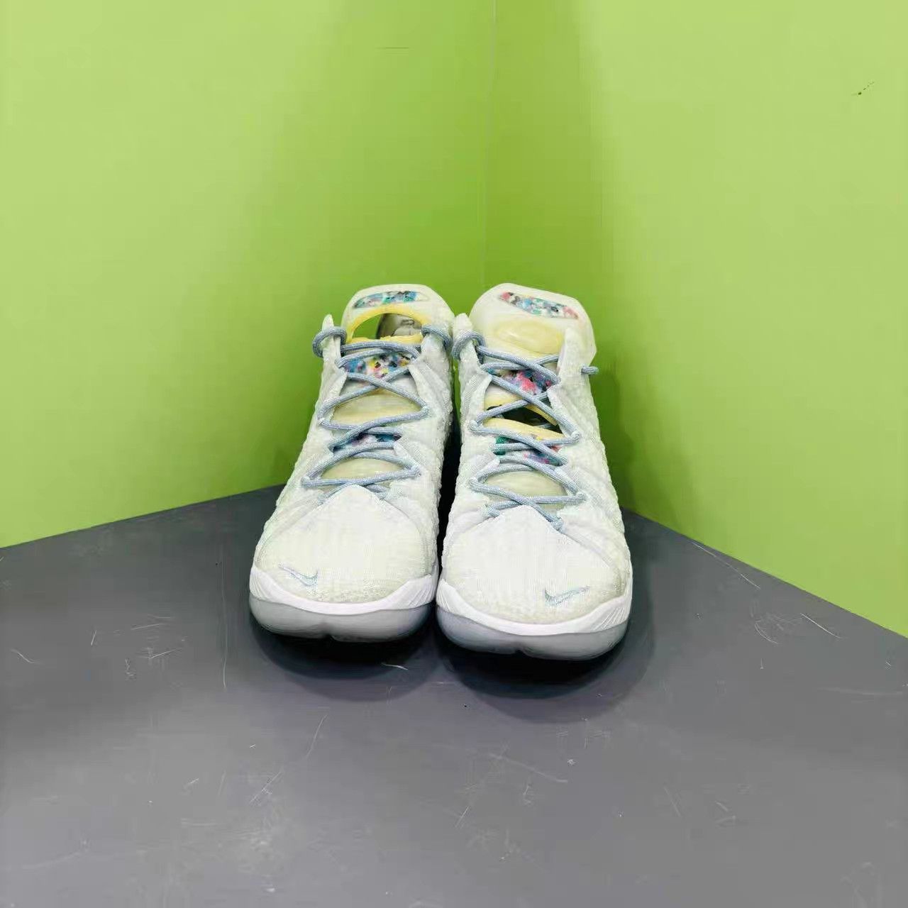 Nike Nike LeBron 18 Basketball Shoes K15 Size US 9 / EU 42 - 2 Thumbnail