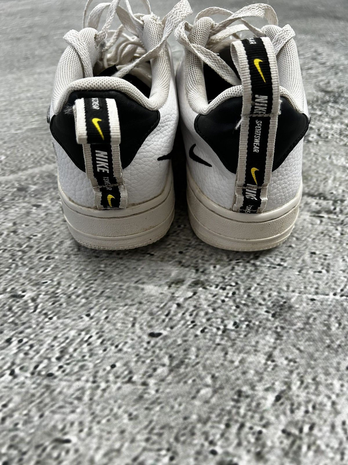 Nike Air Force 1 ‘07 LV8 Utility Low White Size US 6 / EU 39 - 4 Thumbnail
