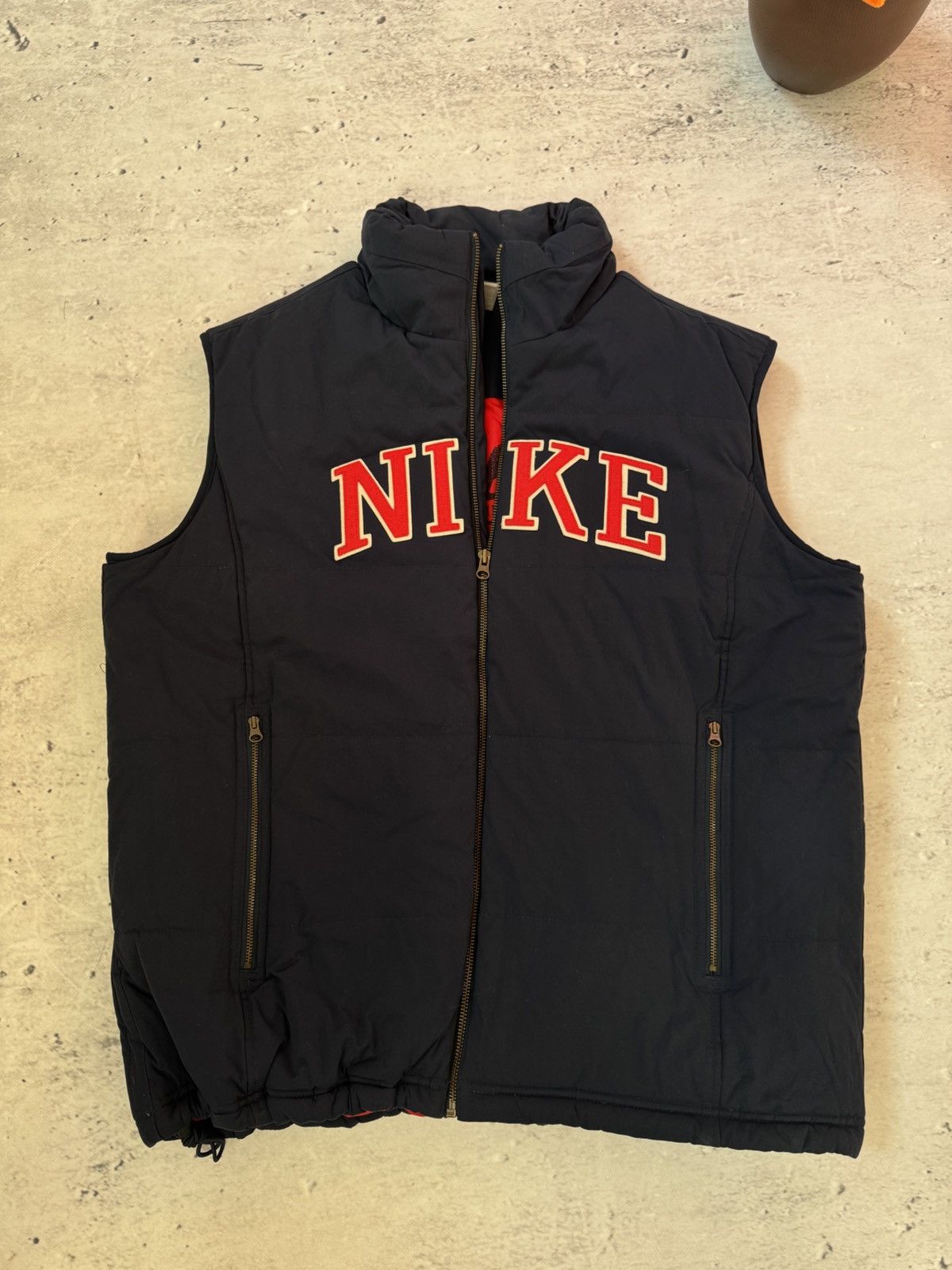 Nike × Vintage NIKE VINTAGE PUFFER DOWN VEST CENTET LOGO Size US L / EU 52-54 / 3 - 3 Thumbnail