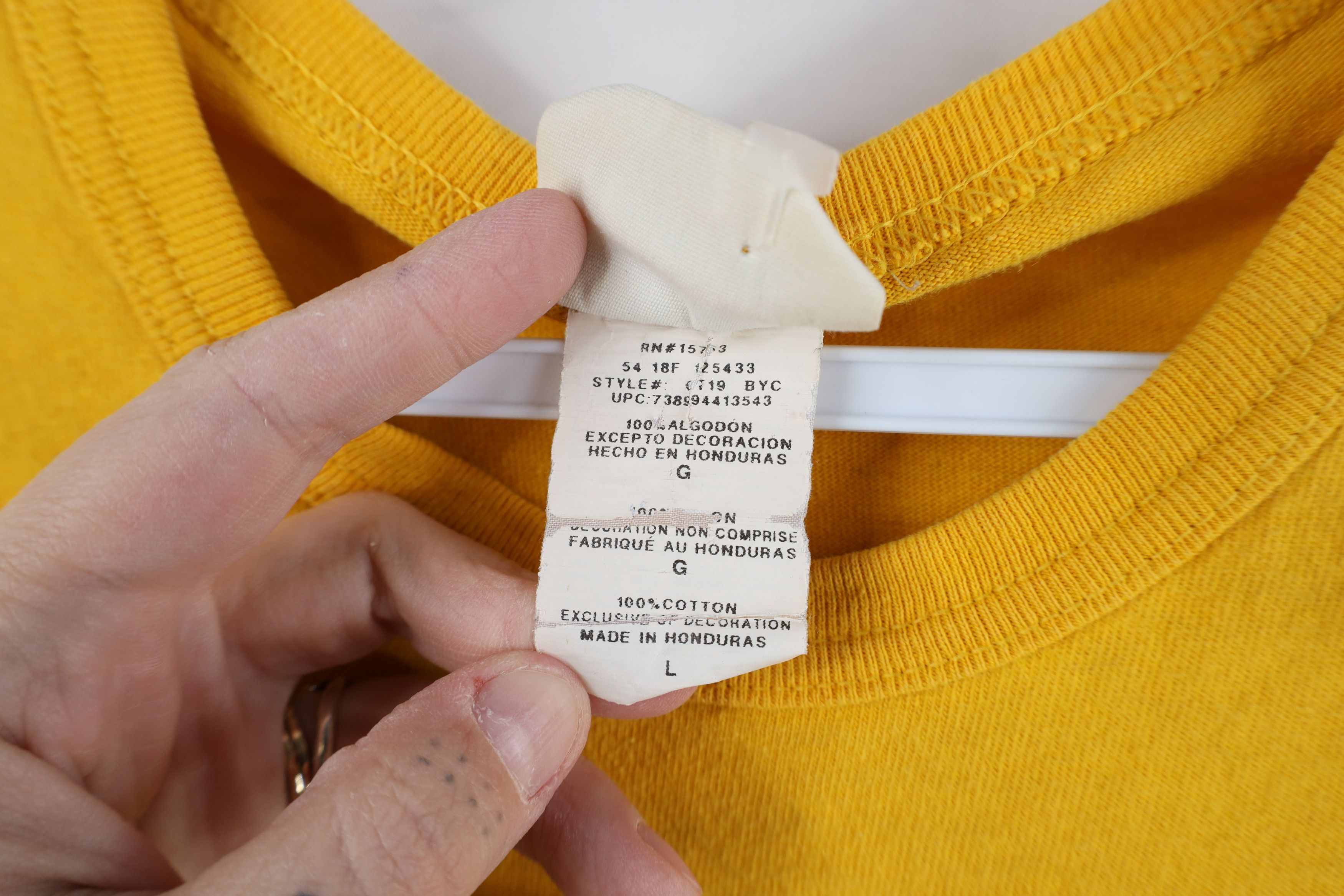 Champion Vintage Y2K Champion Logo Patch Cotton Knit T-Shirt Yellow Size US L / EU 52-54 / 3 - 9 Thumbnail