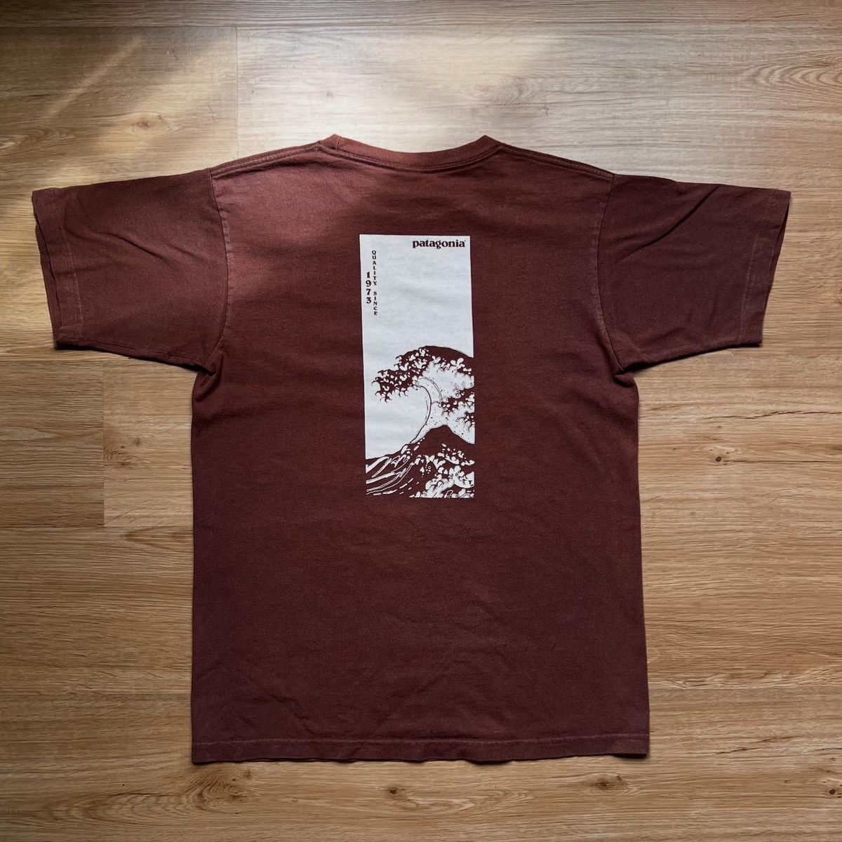 Patagonia Patagonia Beneficial Tshirt Vtg Size US S / EU 44-46 / 1 - 1 Thumbnail