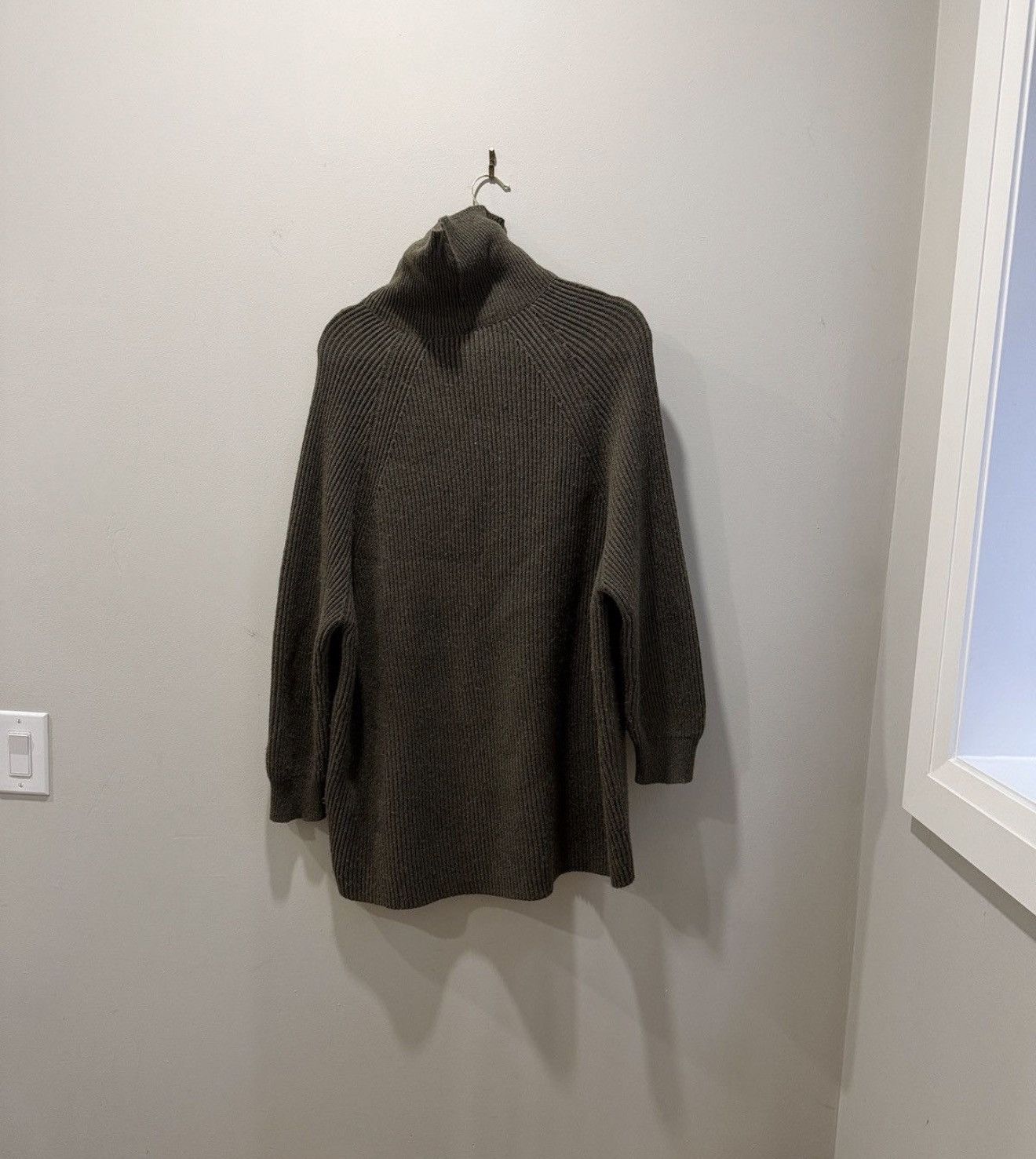 Gucci Gucci Turtleneck Size L / US 10 / IT 46 - 2 Thumbnail