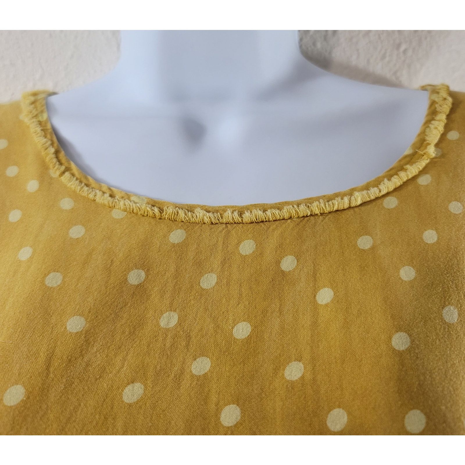Other Christopher & Banks Gold Yellow Polka Dot Frayed Neck Top XL Size XL / US 12-14 / IT 48-50 - 2 Thumbnail