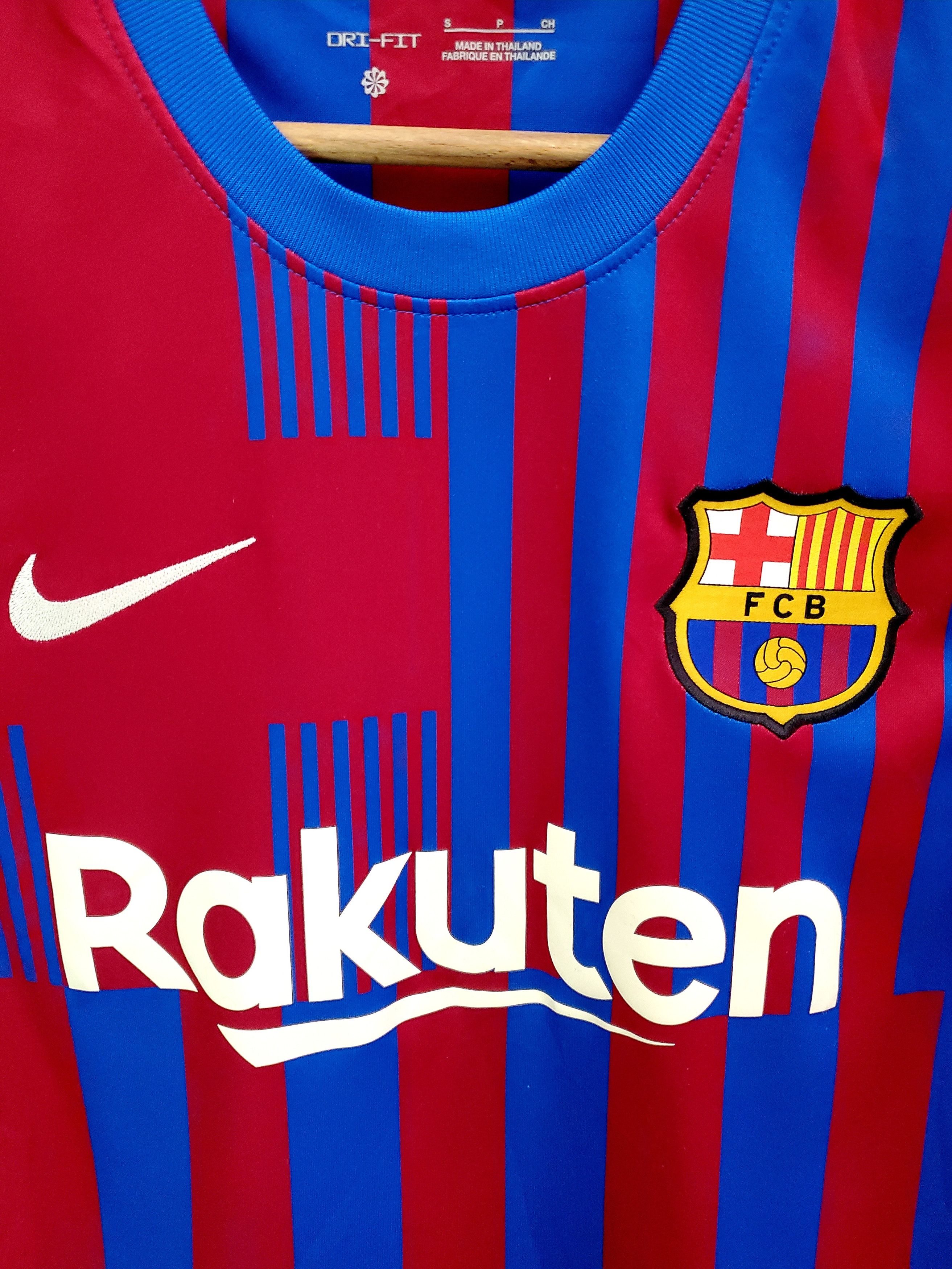 Nike FC Barcelona 2021-2022 Nike soccer jersey ideal size S Size US S / EU 44-46 / 1 - 2 Thumbnail