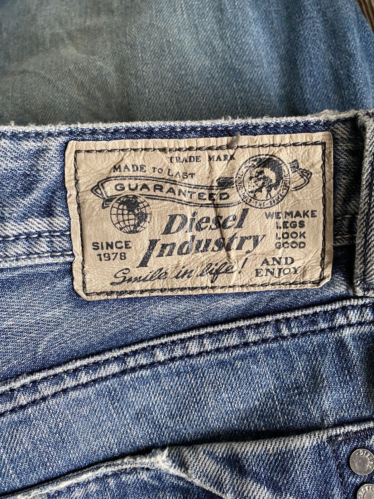 Diesel × Diesel Black Gold Diesel Mennit Distressed Denim Size US 32 / EU 48 - 18 Thumbnail