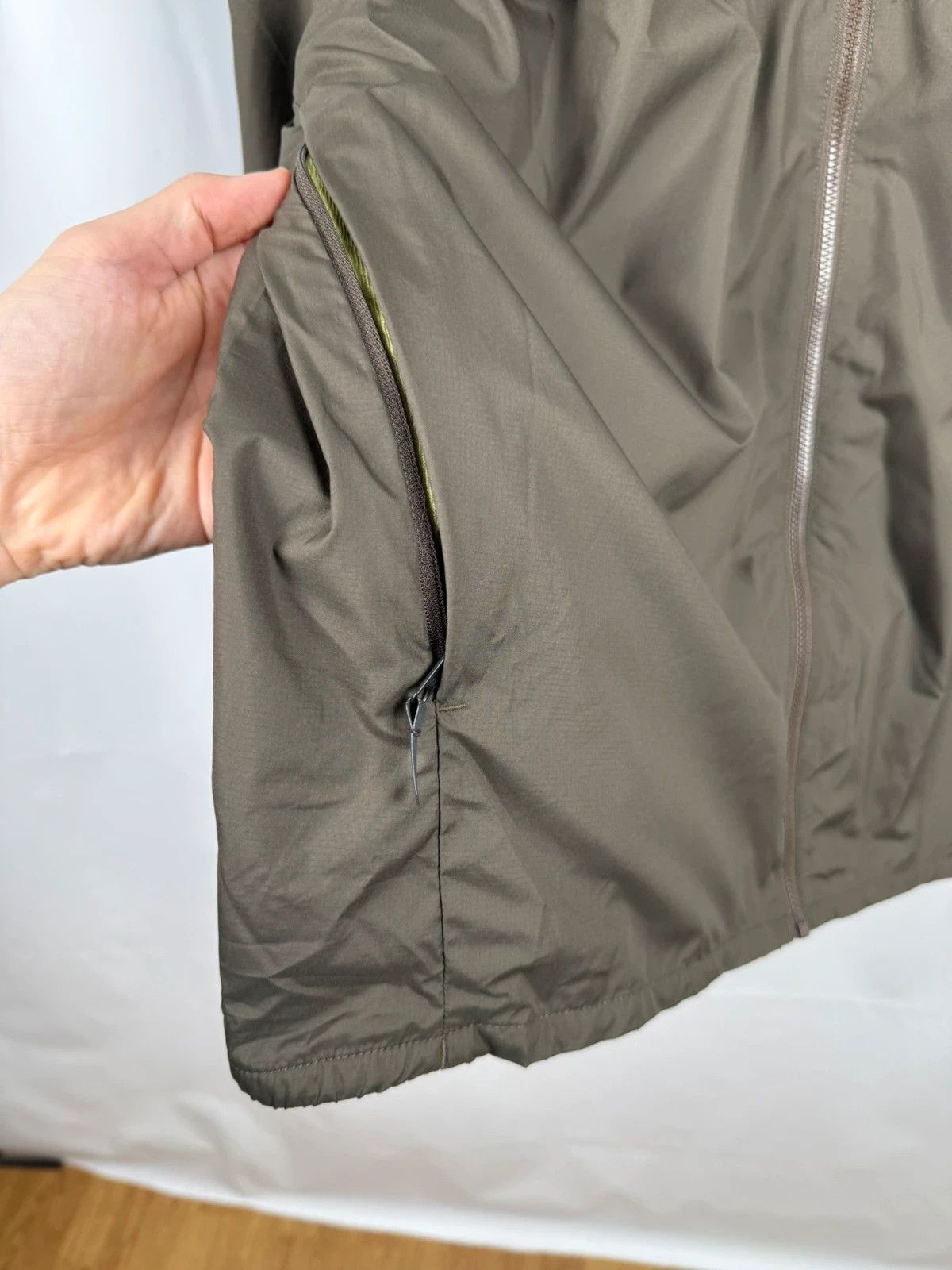 Other Rohan Insulated Jacket Hooded Outdoor Men size XL Size US XL / EU 56 / 4 - 6 Thumbnail
