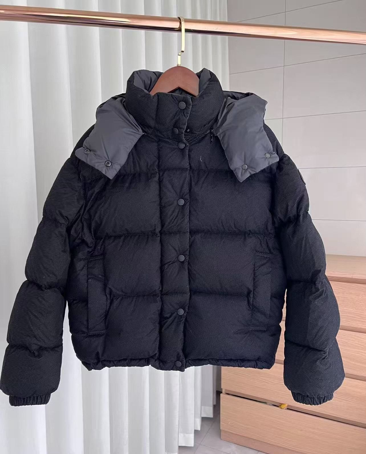 Moncler Moncler Corduroy Short Black Down Jacket Size US S / EU 44-46 / 1 - 1 Thumbnail