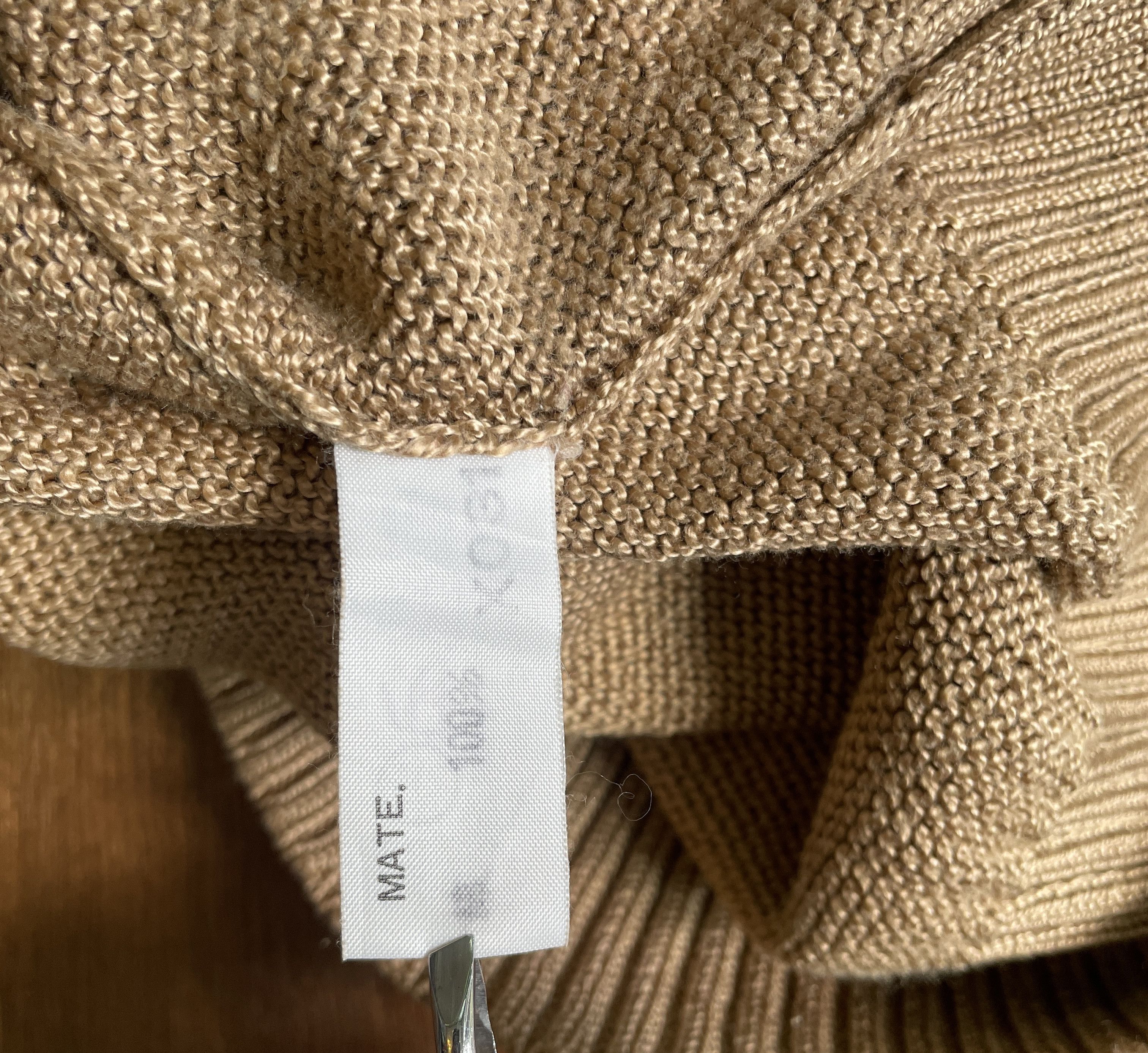 Issey Miyake ISSEY MIYAKE Knit Jumper - Sand/Beige V-Neck SweaterE Size M / US 6-8 / IT 42-44 - 5 Thumbnail
