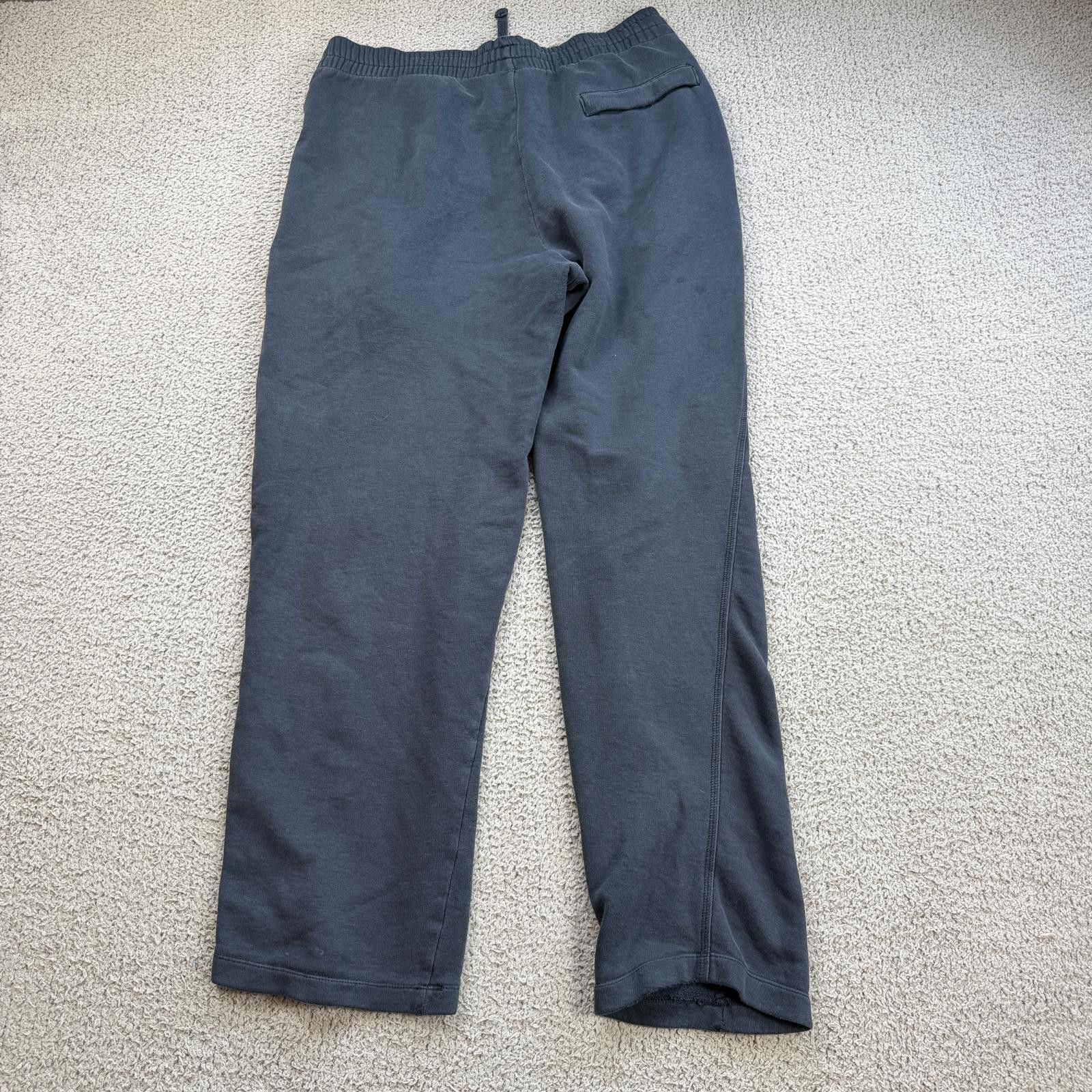 Nike Nike Gray Sweatpants Men M Fleece Joggers Asymmetrical Hem Size US 34 / EU 50 - 2 Thumbnail