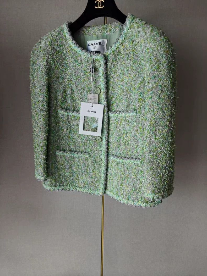 Chanel Chanel Tweed Jacket Size 38 Size US M / EU 48-50 / 2 - 1 Thumbnail
