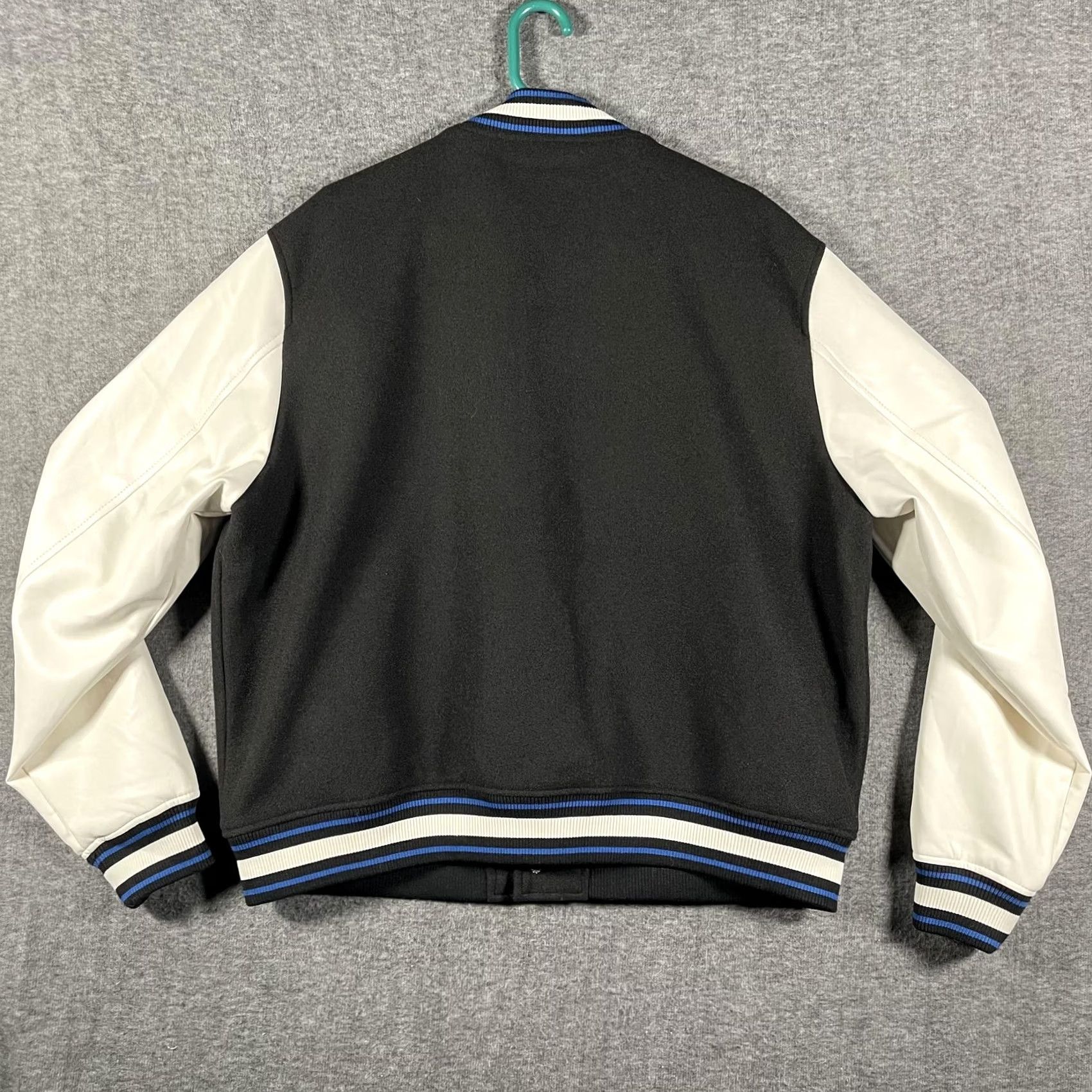 True Religion True Religion Varsity Jacket XL Black Wool Sleeves Spellout Streetwear Basketball College Sports Logo Embroidered Men XXLong? Size US XL / EU 56 / 4 - 5 Thumbnail