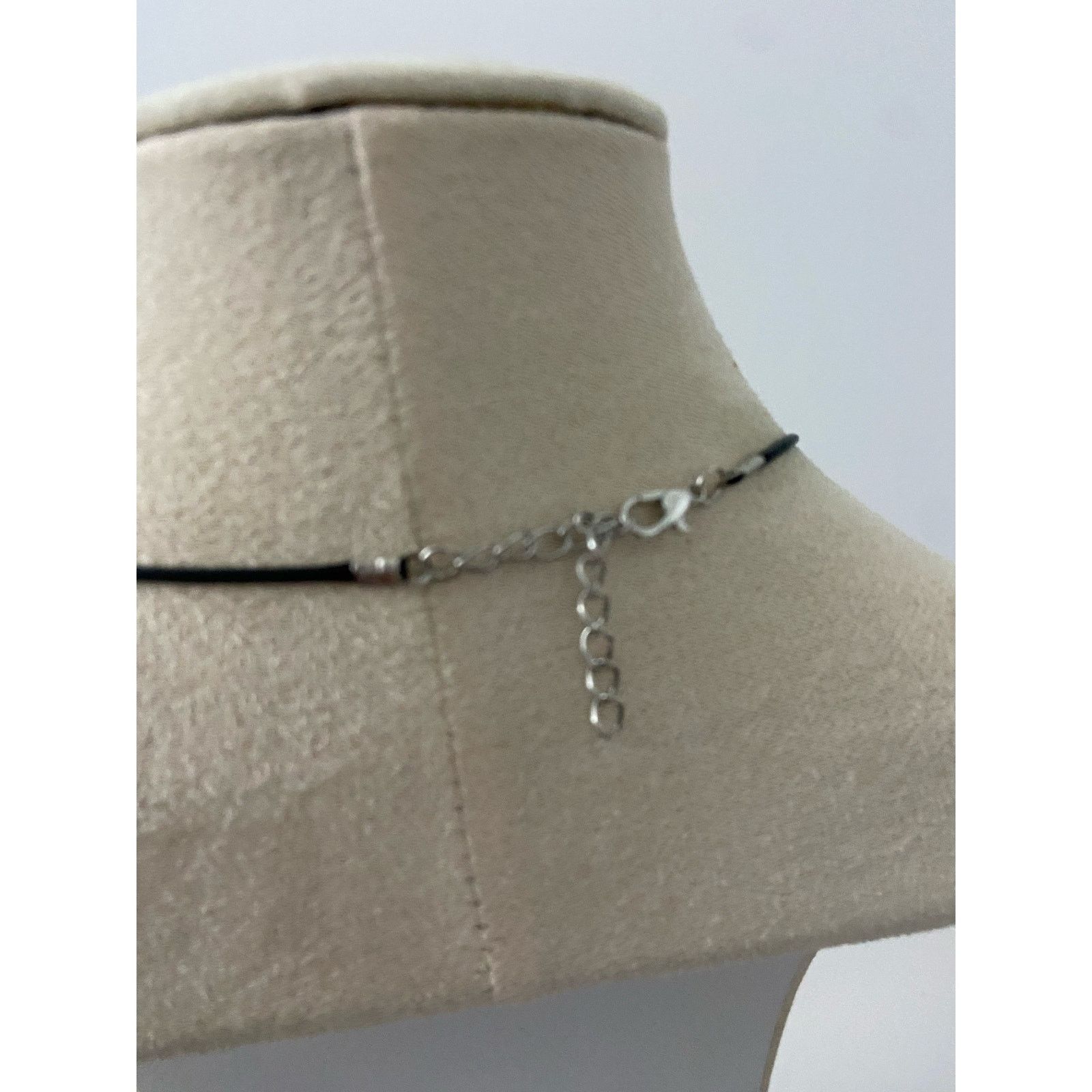 Handmade Hamsa pendant necklace silver tone Size ONE SIZE - 2 Thumbnail