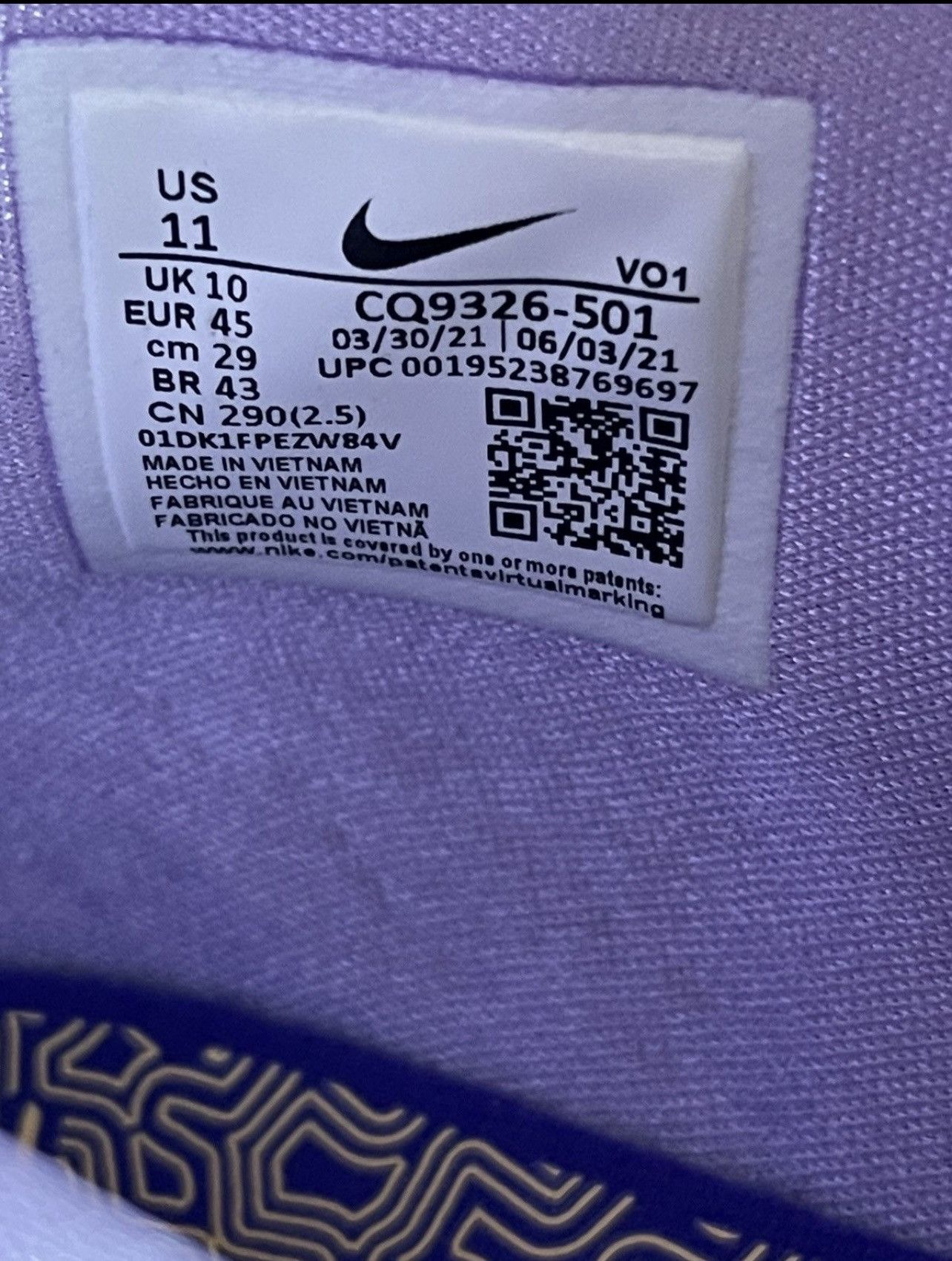 Nike Nike Kyrie Size US 11 / EU 44 - 4 Thumbnail