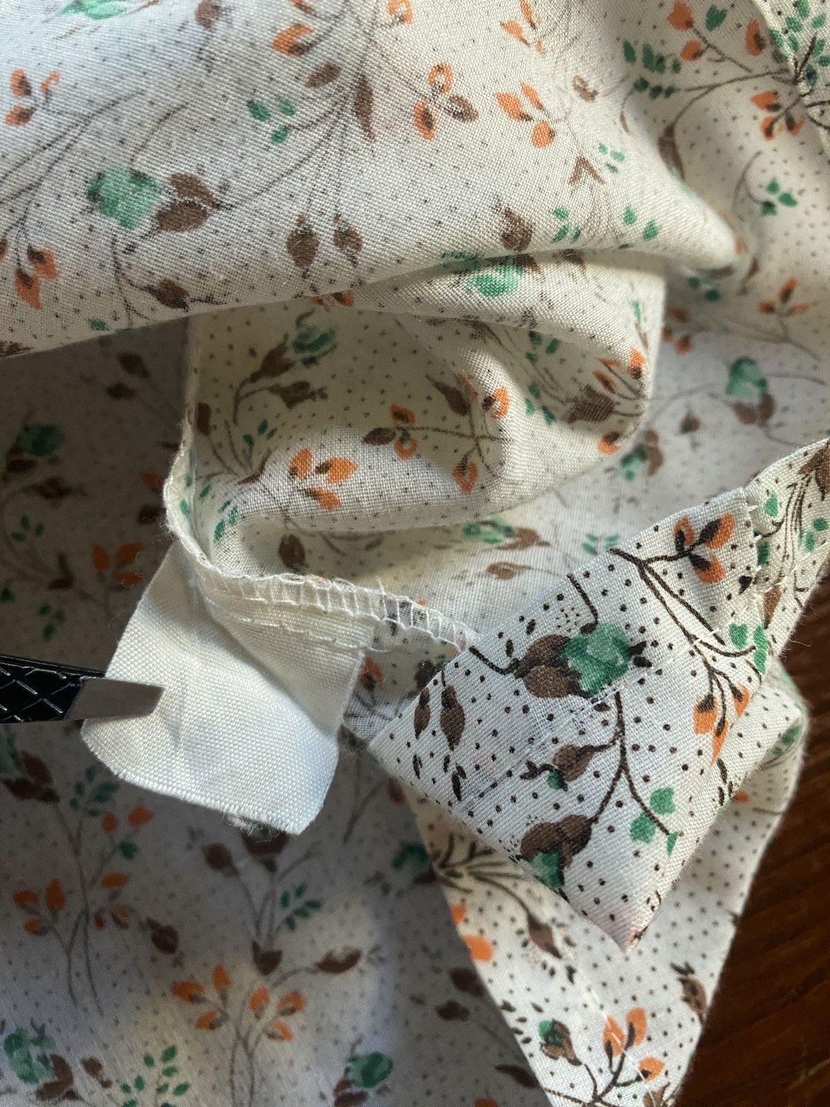 Retrofit Vintage 60’s/70’s Flower Pattern Pointy Collar Button Up Size US L / EU 52-54 / 3 - 10 Thumbnail