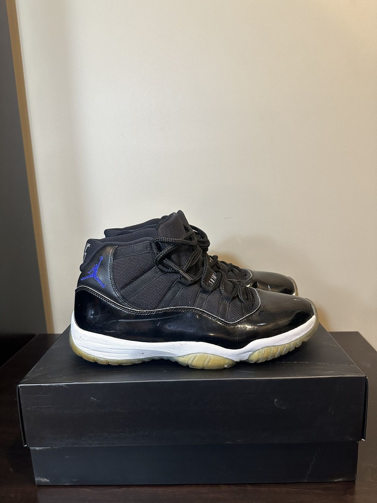 Jordan Brand × Nike 2016 Air Jordan 11 Retro 'Space Jam' Size US 11 / EU 44 - 4 Thumbnail