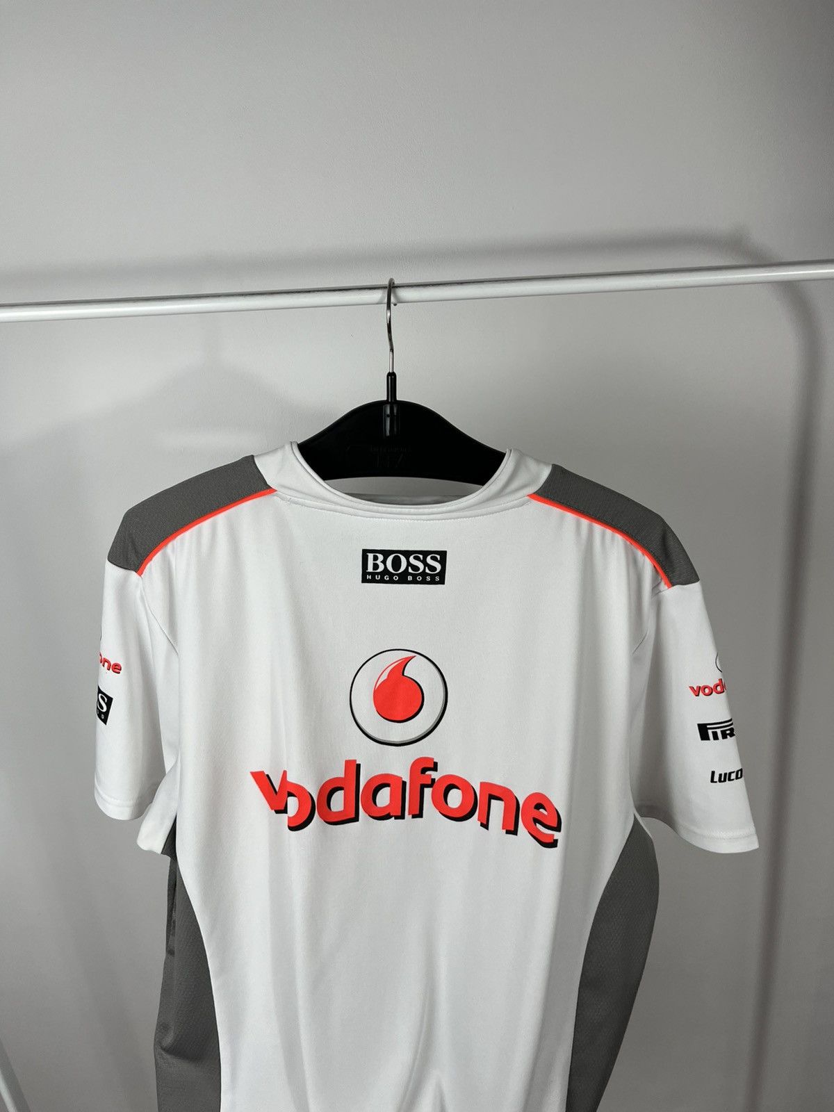 Mercedes-Benz Hugo Boss McLaren Mercedes Vodafone F1 Team Shirt Racing Tee Size US L / EU 52-54 / 3 - 18 Thumbnail