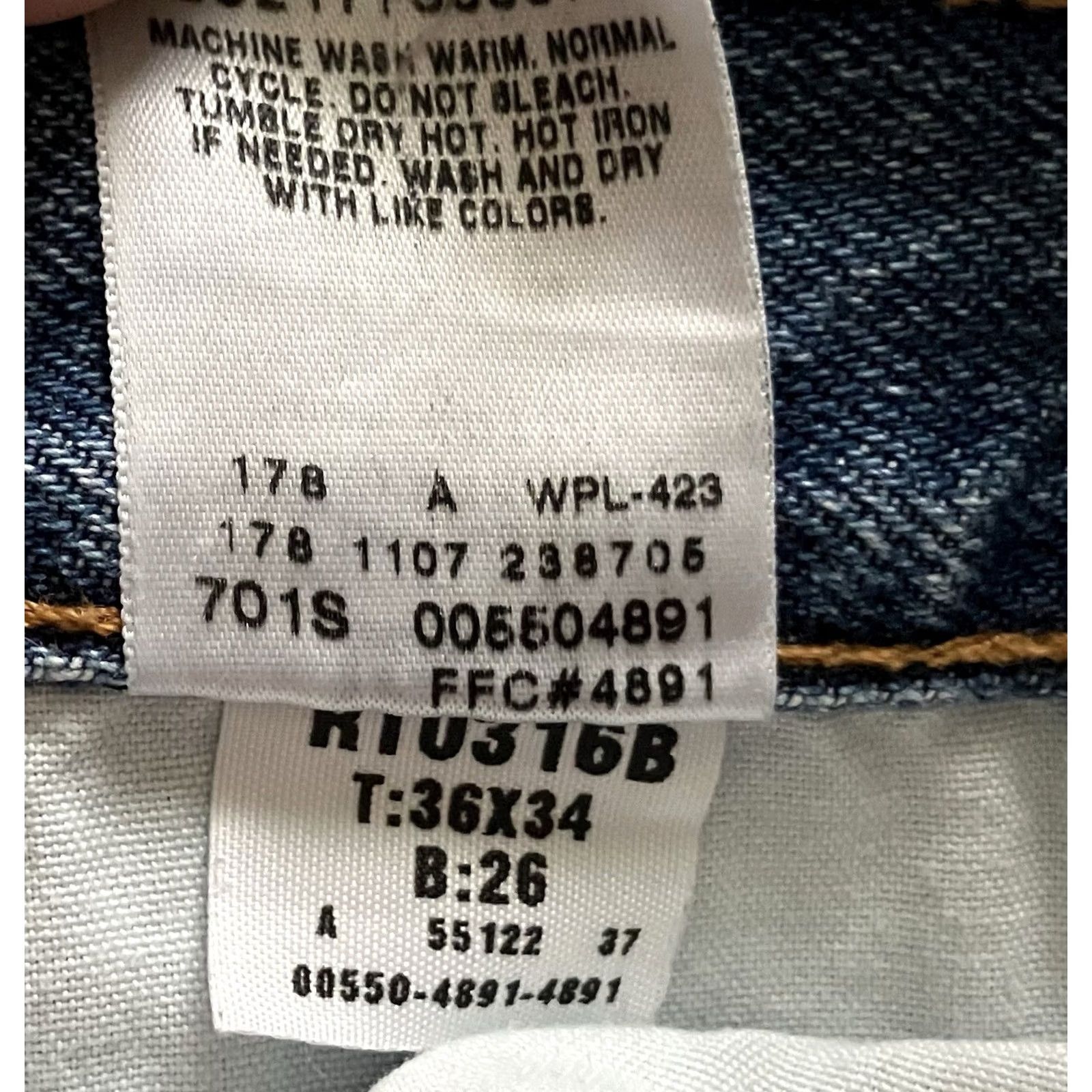 Levi's Levi’s 550 Jeans Men’s 36x34 Blue Denim Relaxed Fit 36x34 Zip Pockets Straight Y2K 2000s Mens Regular Jeans Size US 36 / EU 52 - 7 Thumbnail