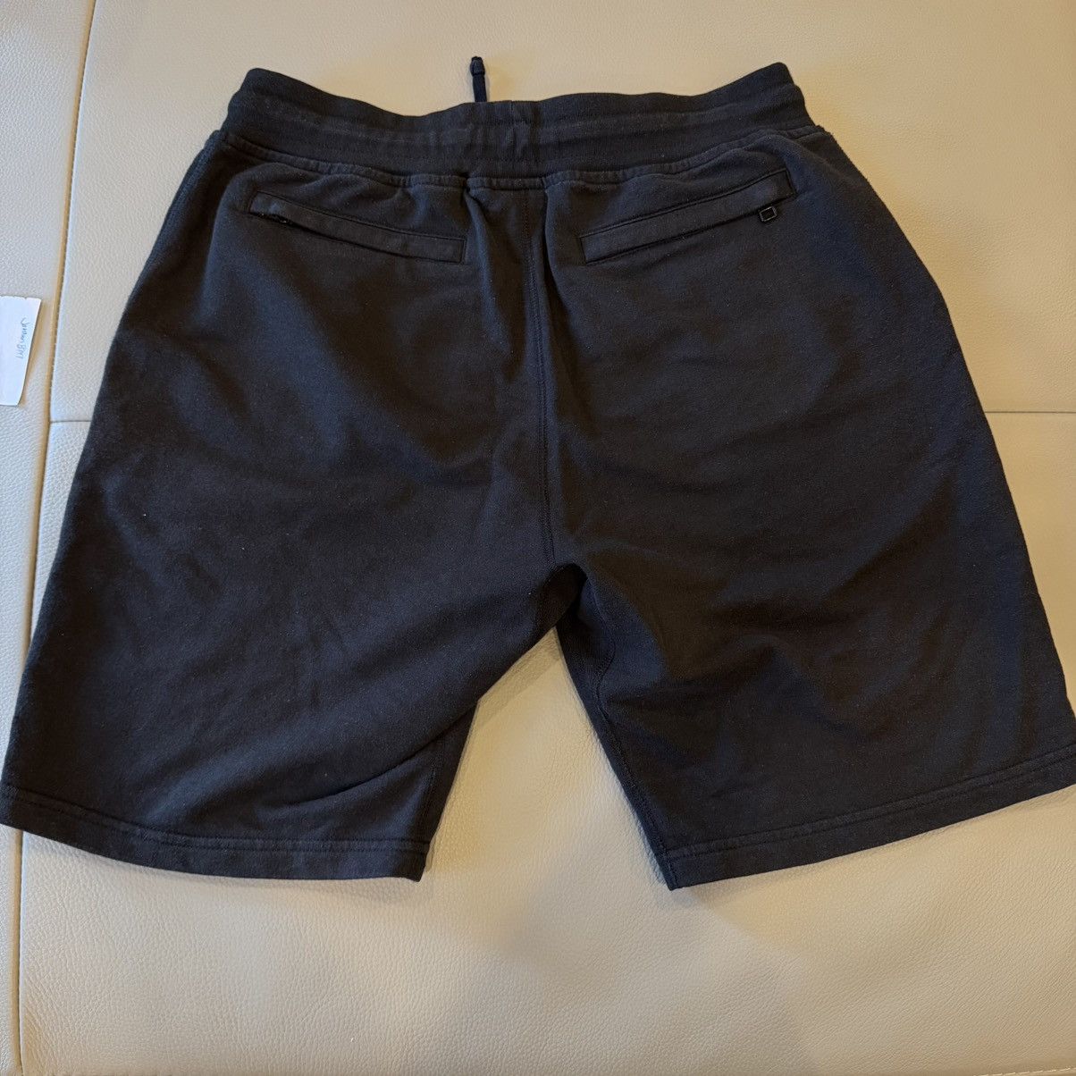 Undefeated Undefeated Sweat shorts size Medium used Size US 32 / EU 48 - 4 Thumbnail