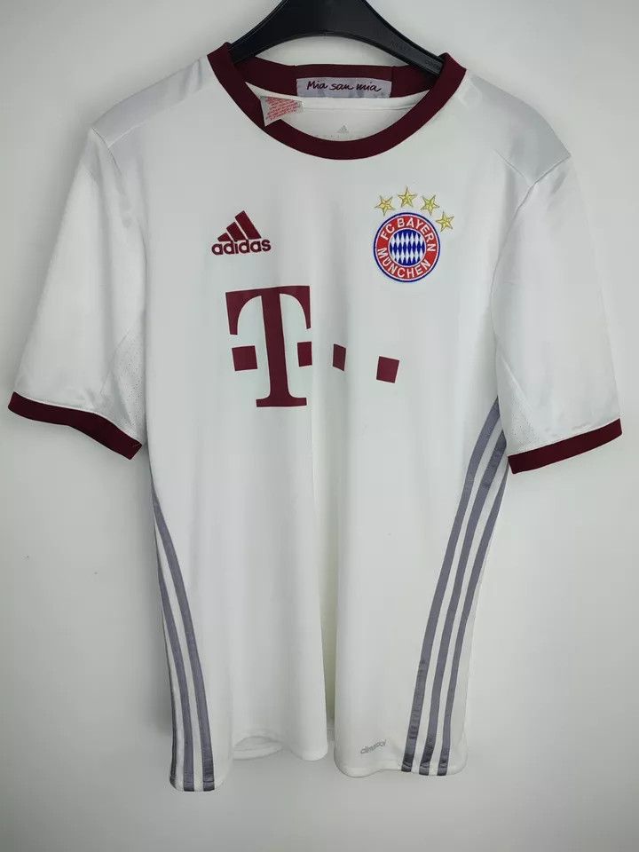 Adidas 2016-17 FC Bayern Munich third #17 Boateng FOOTBALL Kit Size US XL / EU 56 / 4 - 1 Thumbnail